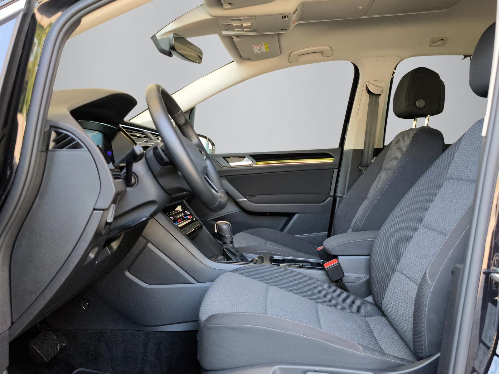 VW Touran 1.5 TSI Comfortline DSG-image-2