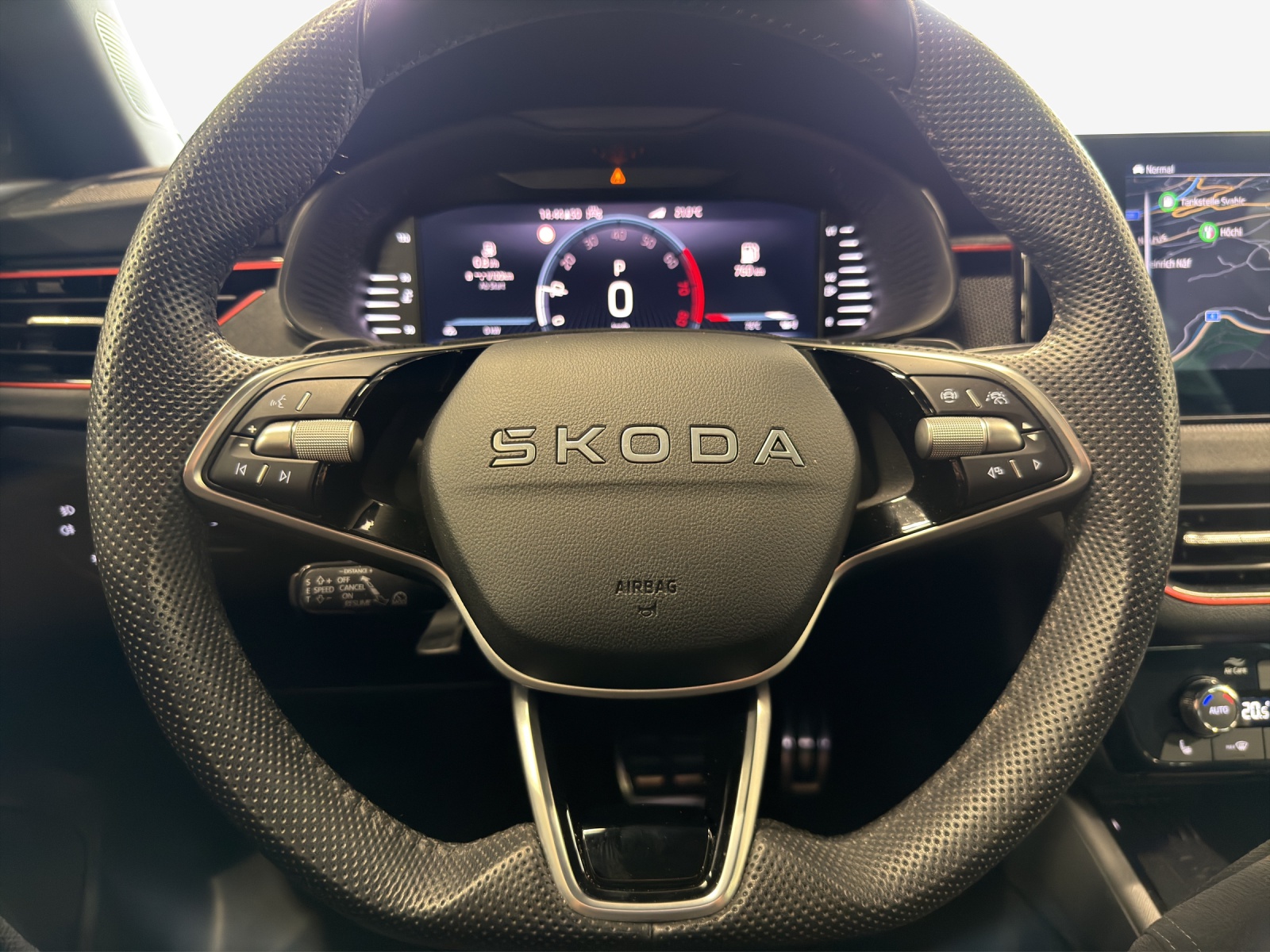 SKODA Kamiq 1.0 TSI Selection DSG-image-9