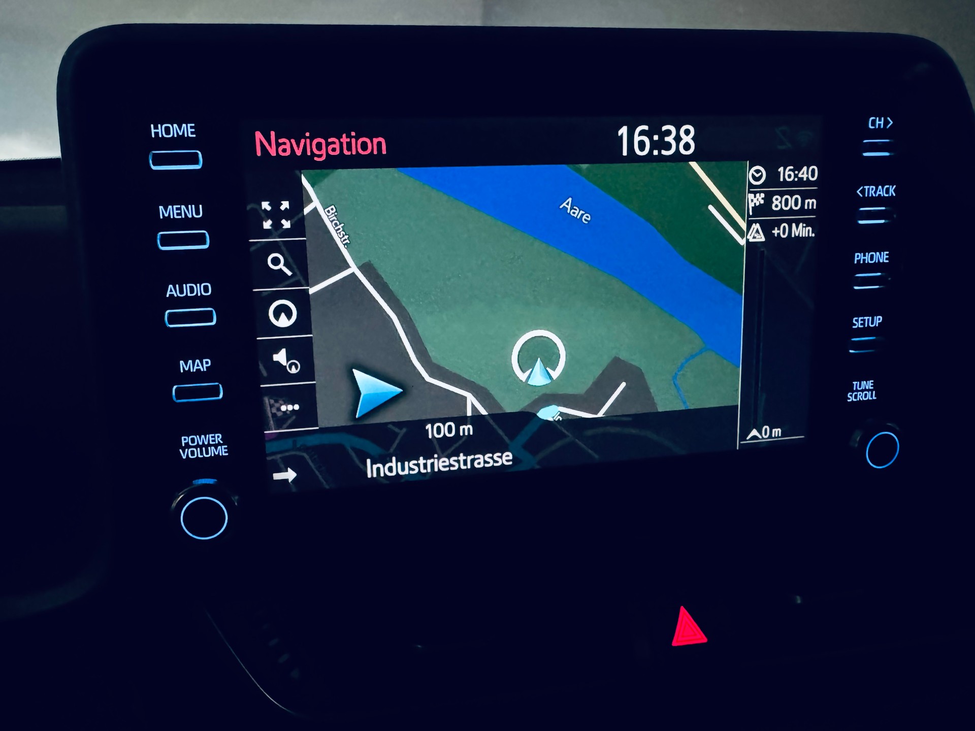 TOYOTA C-HR 2.0 HSD CVT Trend-image-18