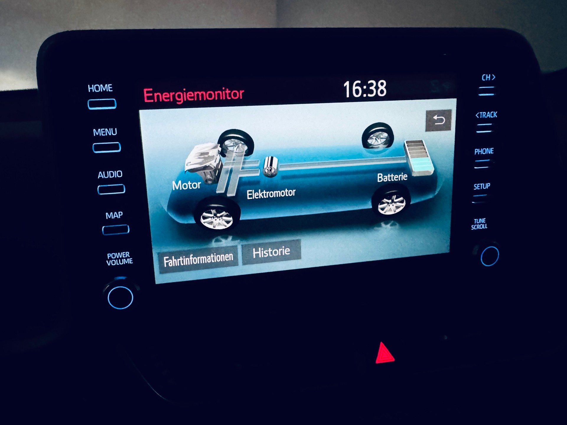 TOYOTA C-HR 2.0 HSD CVT Trend-image-21