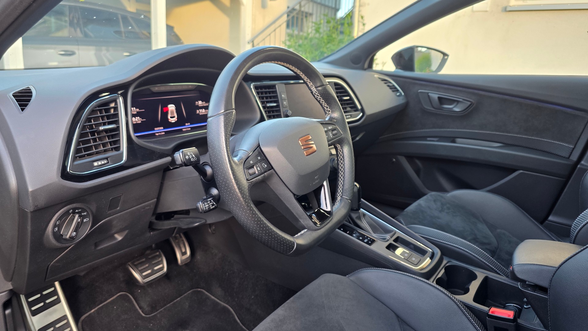 SEAT 2.0 TSI 300 Cupra 4Drive DSG Swiss Edition-image-1