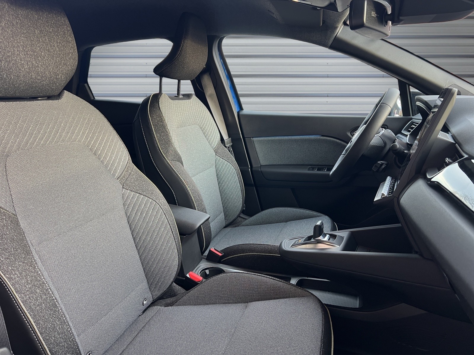 MITSUBISHI ASX 1.8 HEV Intense-image-10