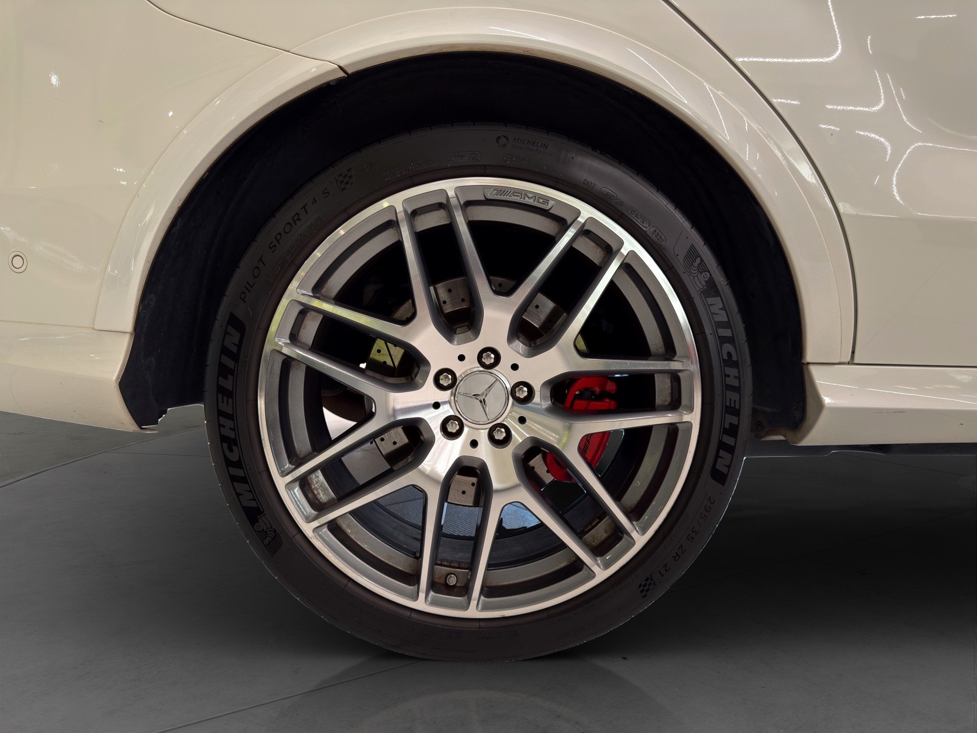 MERCEDES-BENZ GLE 63 S AMG 4Matic Speedshift Plus 7G-Tronic-image-9