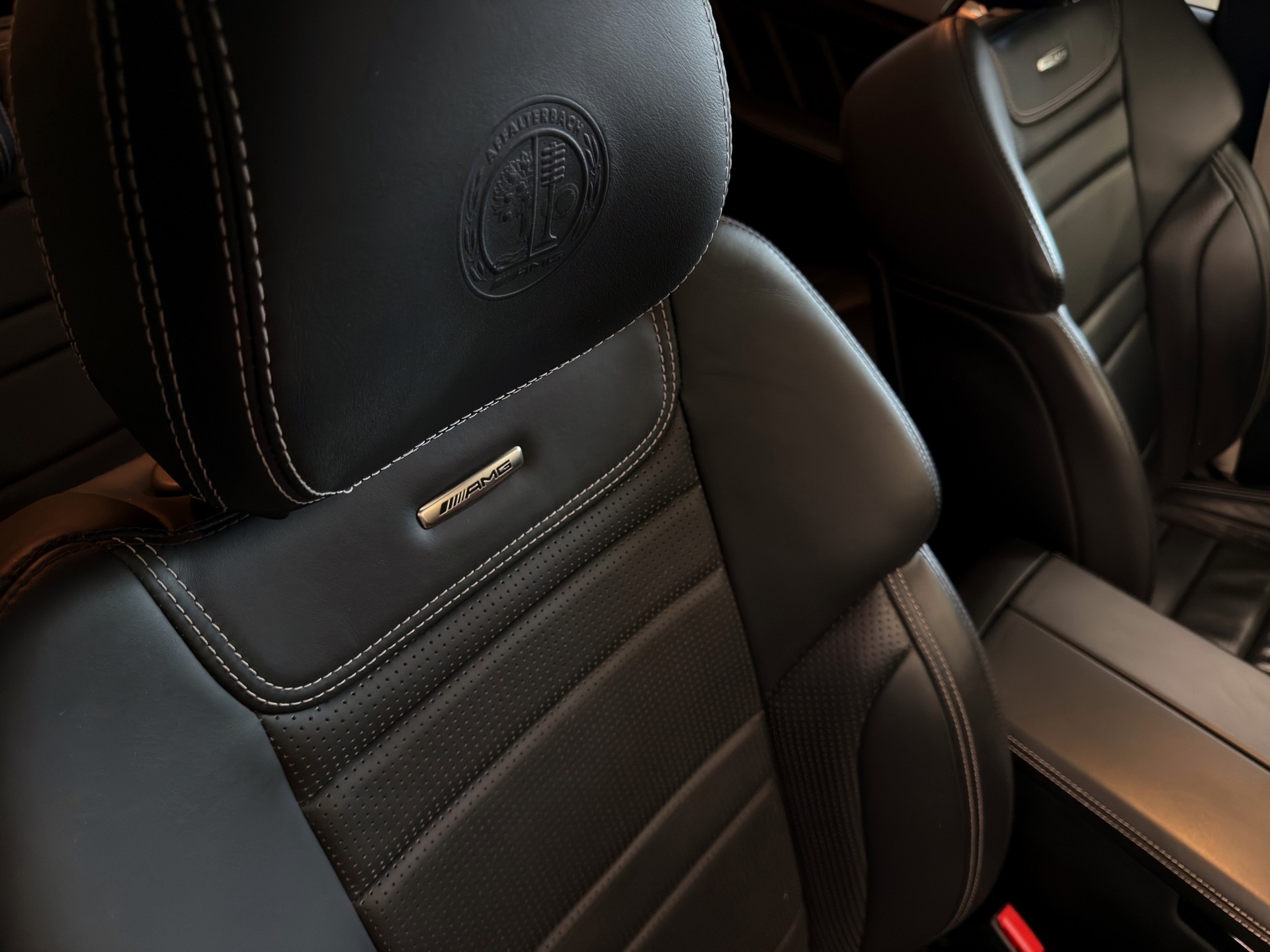 MERCEDES-BENZ GLE 63 S AMG 4Matic Speedshift Plus 7G-Tronic-image-22