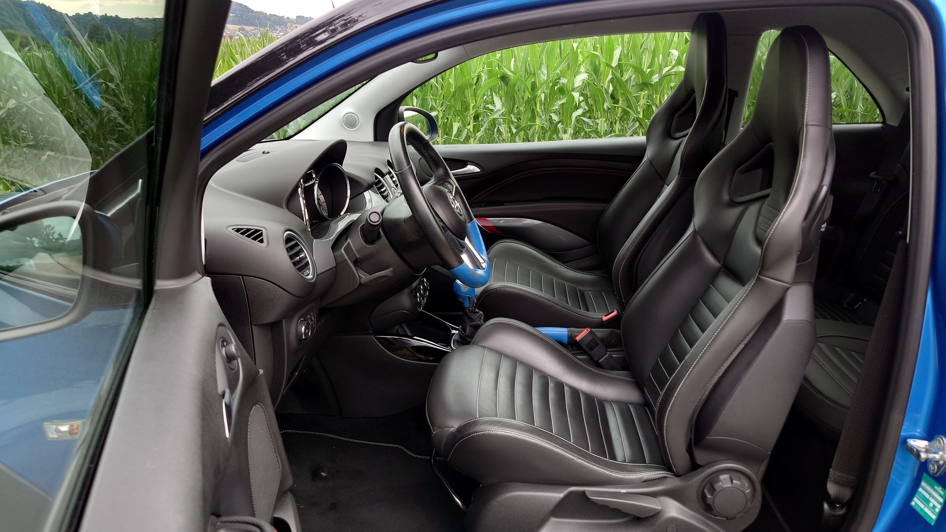 OPEL Adam 1.4 Turbo ROCKS S-image-12