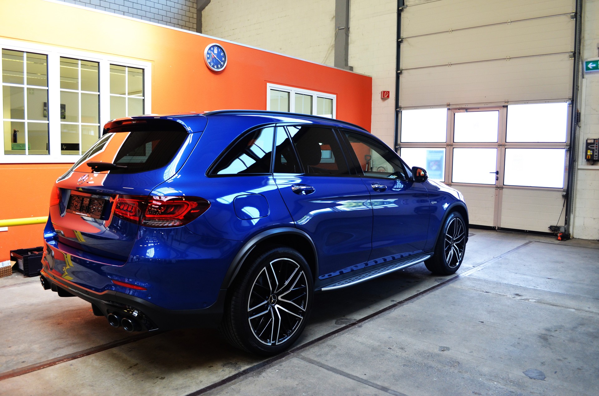 MERCEDES-BENZ GLC 43 AMG 4Matic 9G-Tronic-image-4