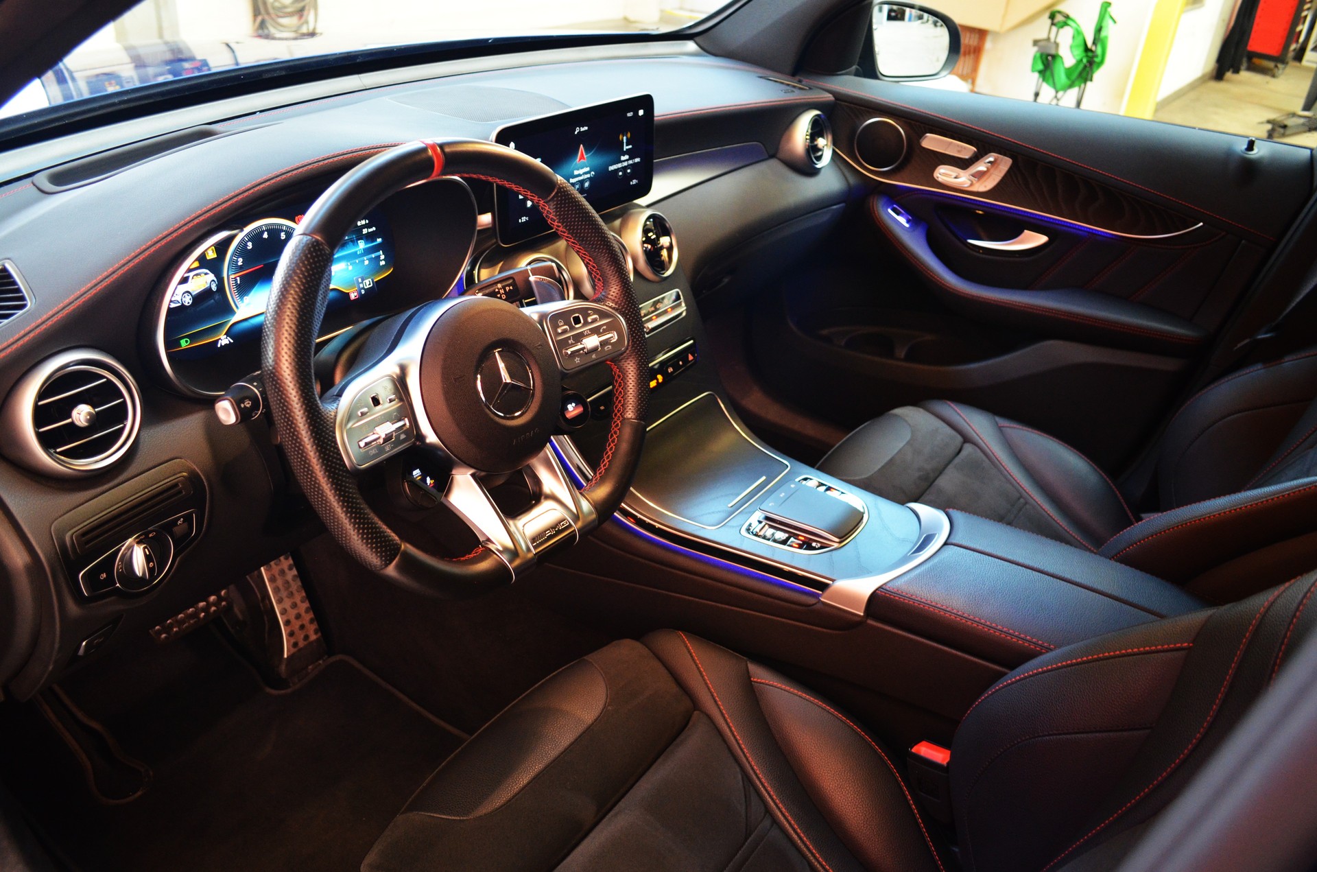 MERCEDES-BENZ GLC 43 AMG 4Matic 9G-Tronic-image-8