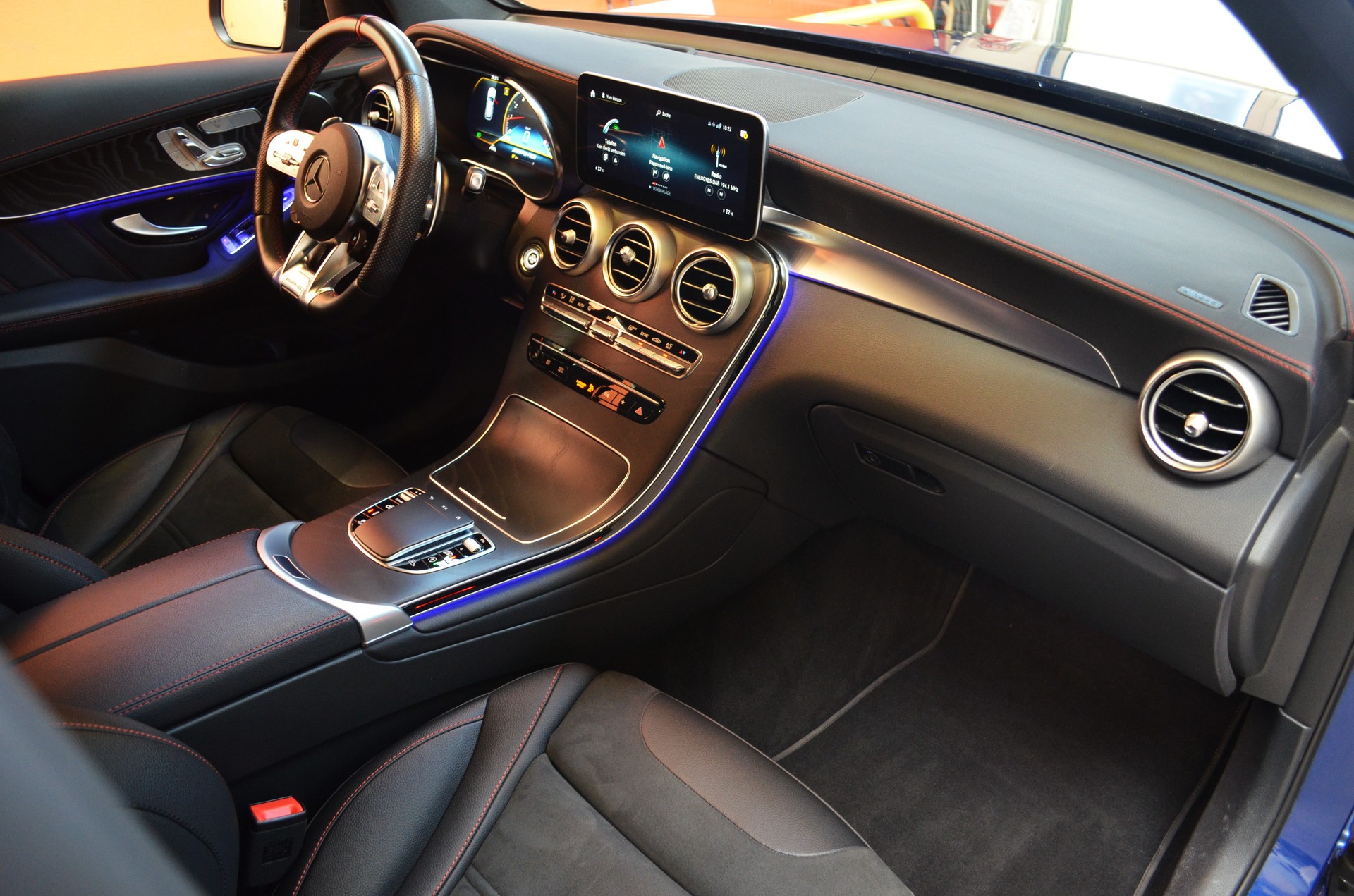 MERCEDES-BENZ GLC 43 AMG 4Matic 9G-Tronic-image-9