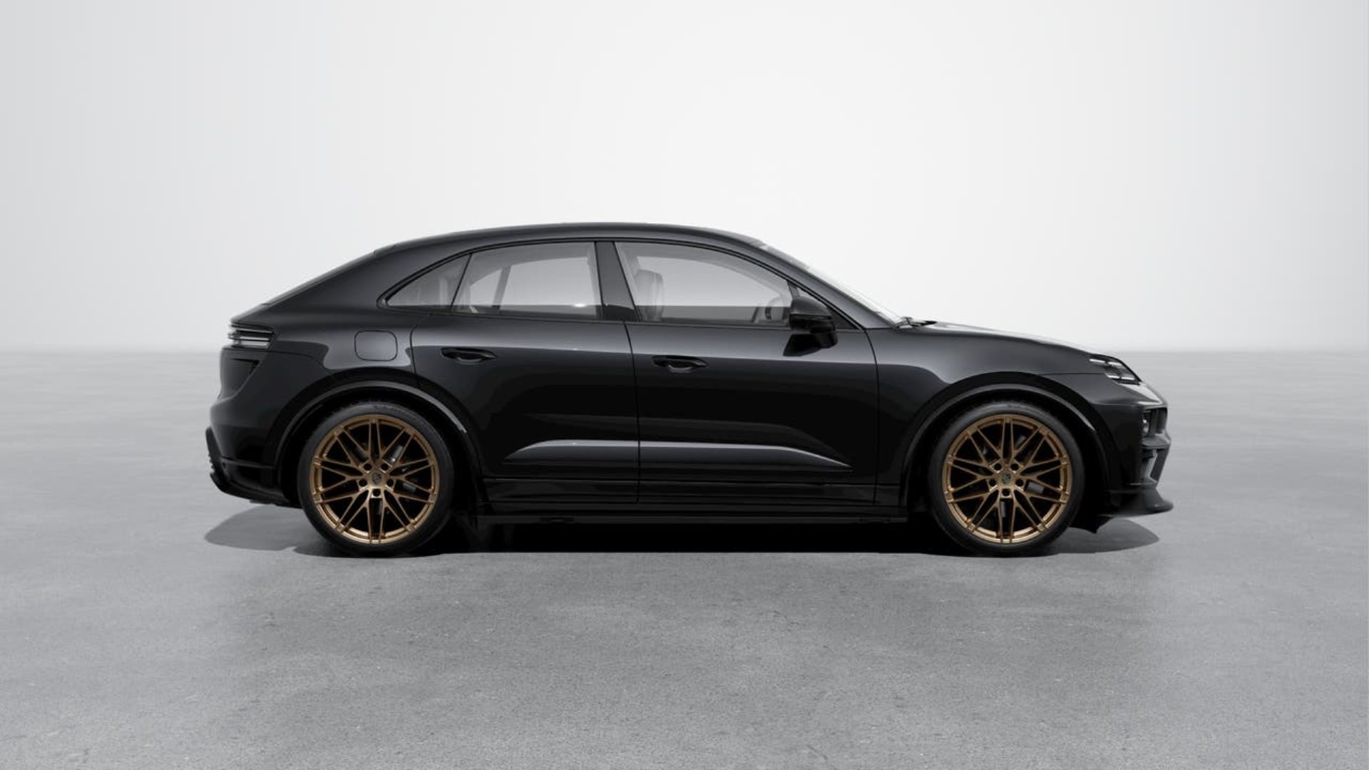 PORSCHE Macan Turbo-image-5