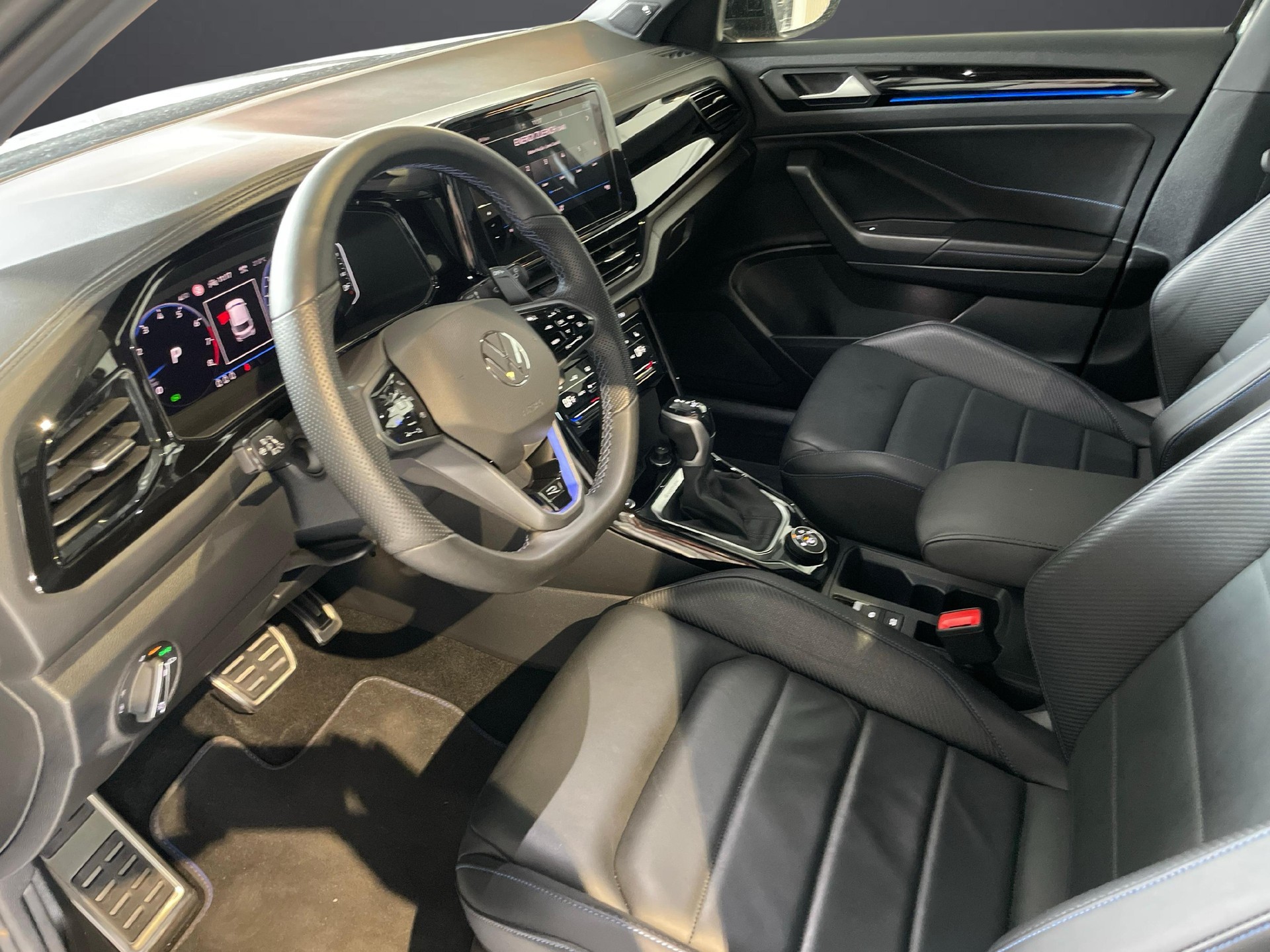 VW T-Roc 2.0 TSI R DSG 4motion-image-6