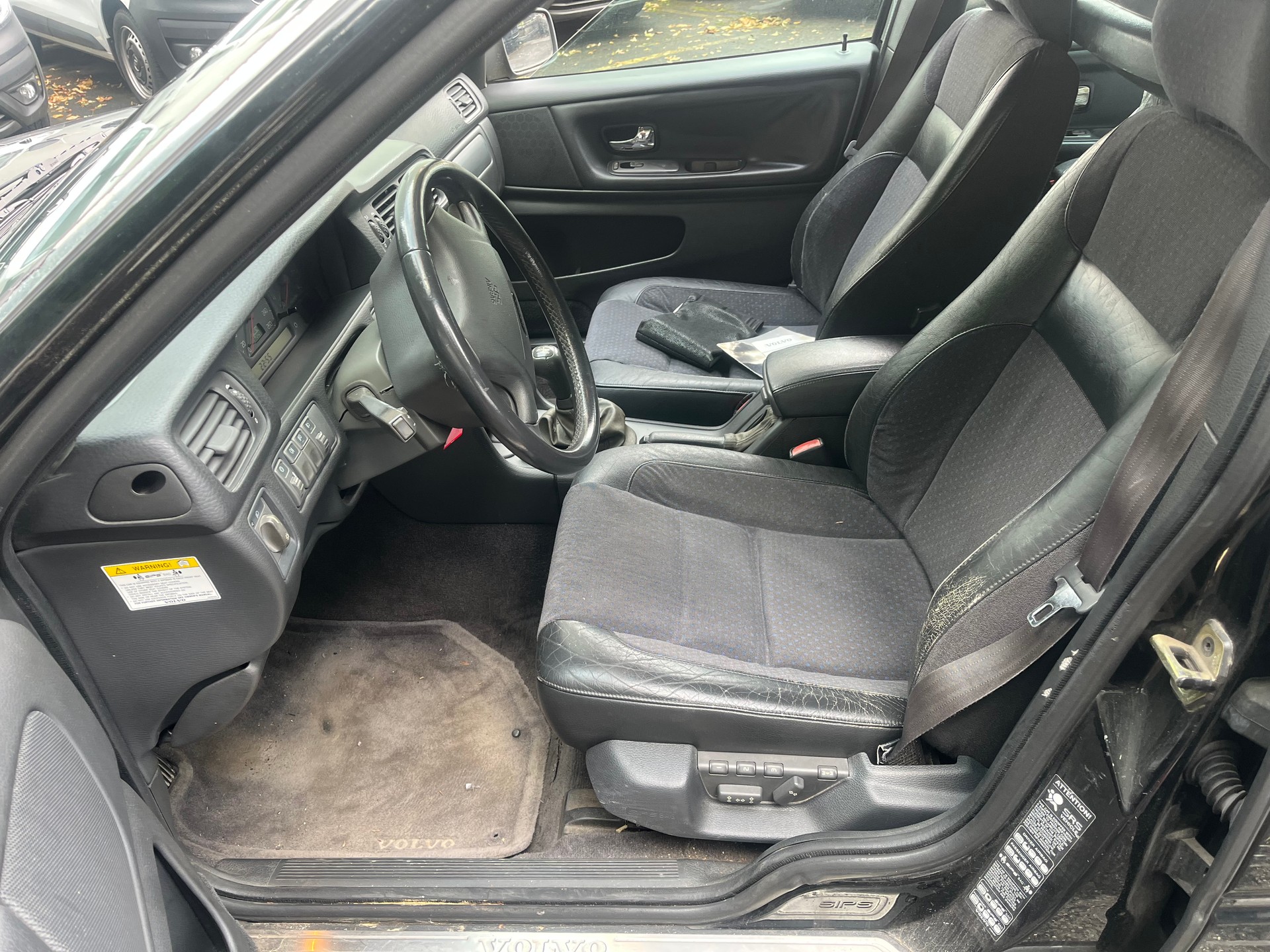 VOLVO V70 2.5 20V-image-11