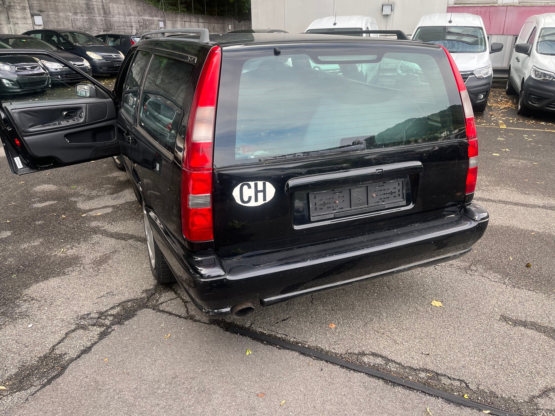 VOLVO V70 2.5 20V-image-1