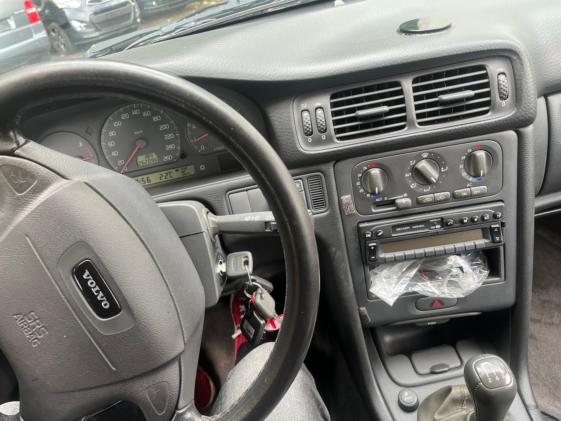 VOLVO V70 2.5 20V-image-9