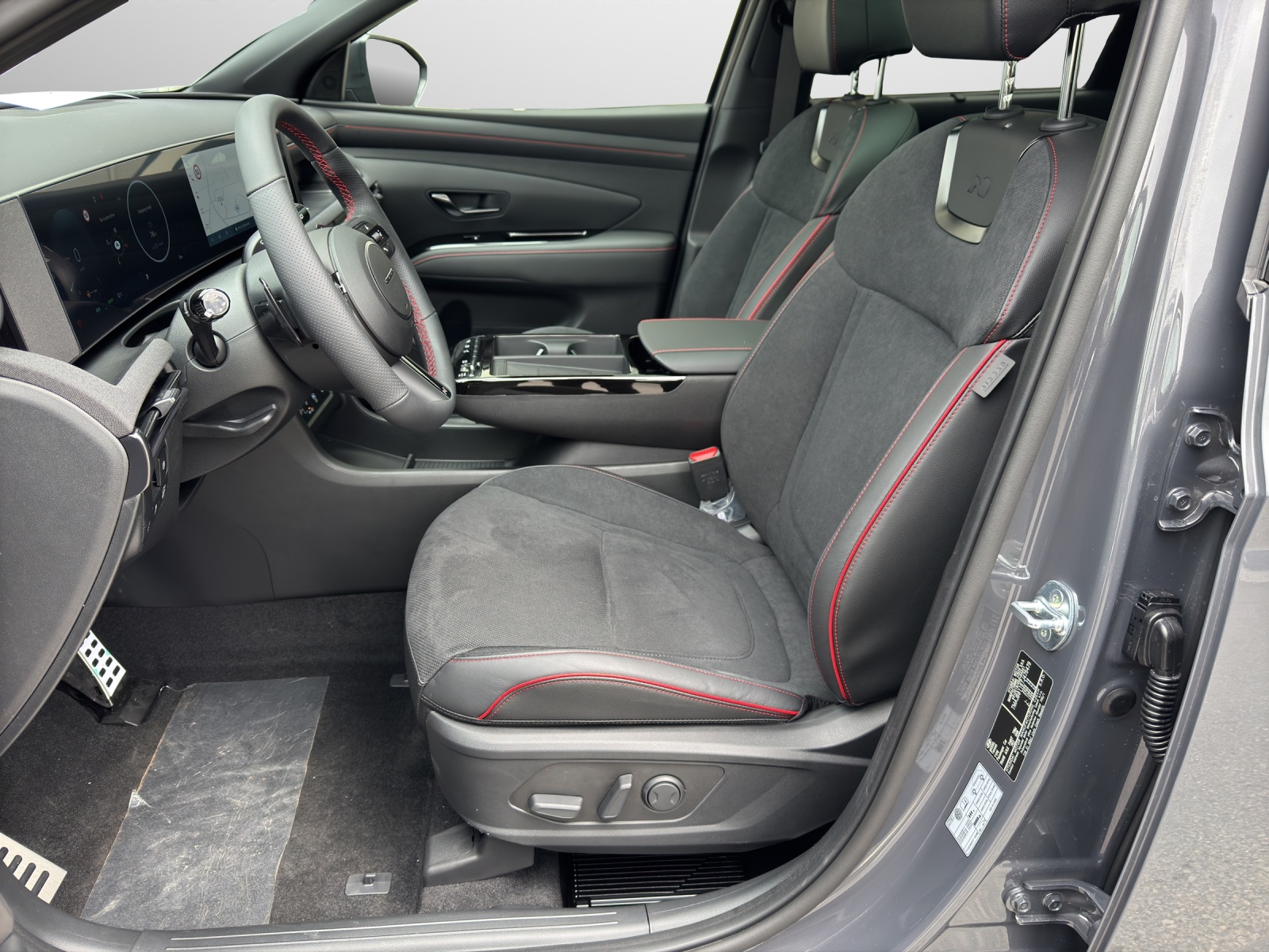 HYUNDAI Tucson 1.6 T-GDi HEV N-Line LUX.pack 4WD MY27-image-4