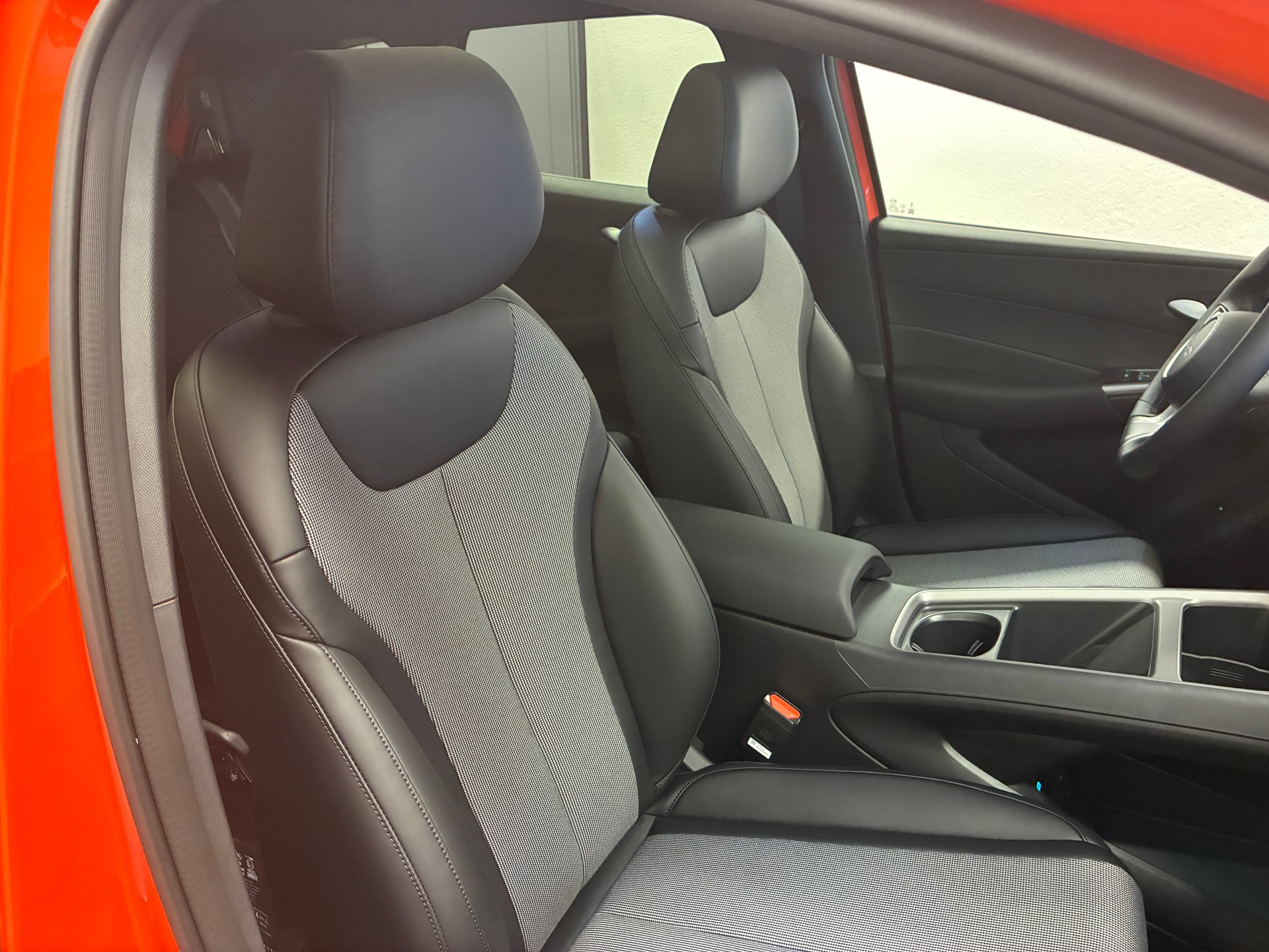 BYD Dolphin G DM-i Comfort-image-18
