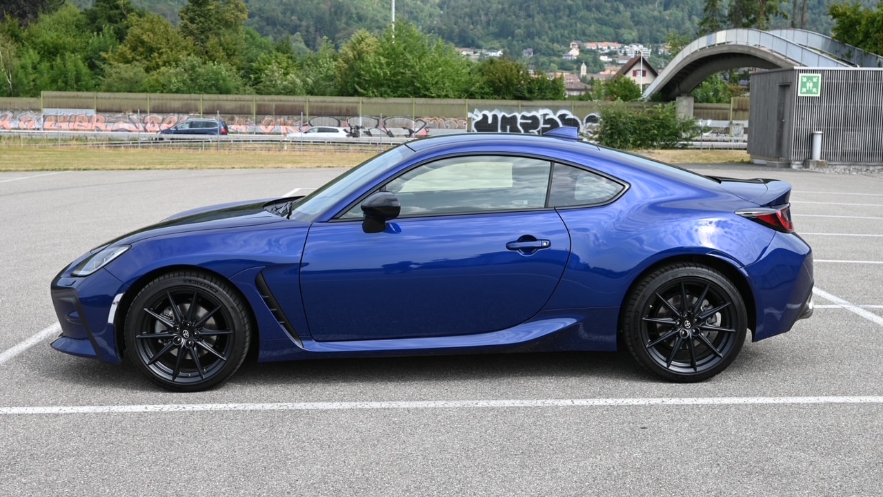 TOYOTA 2.4 Sport+-image-1
