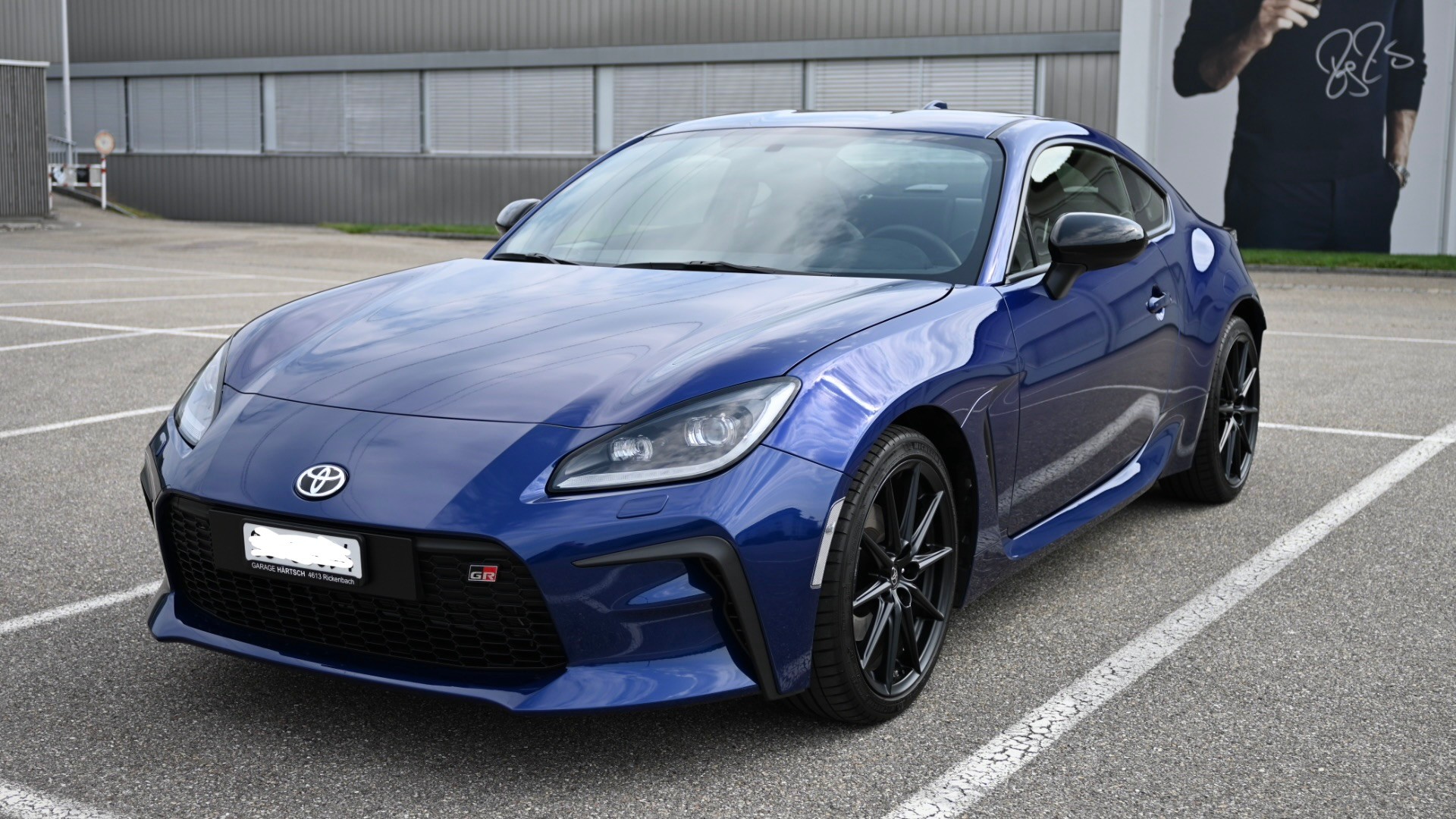 TOYOTA 2.4 Sport+
