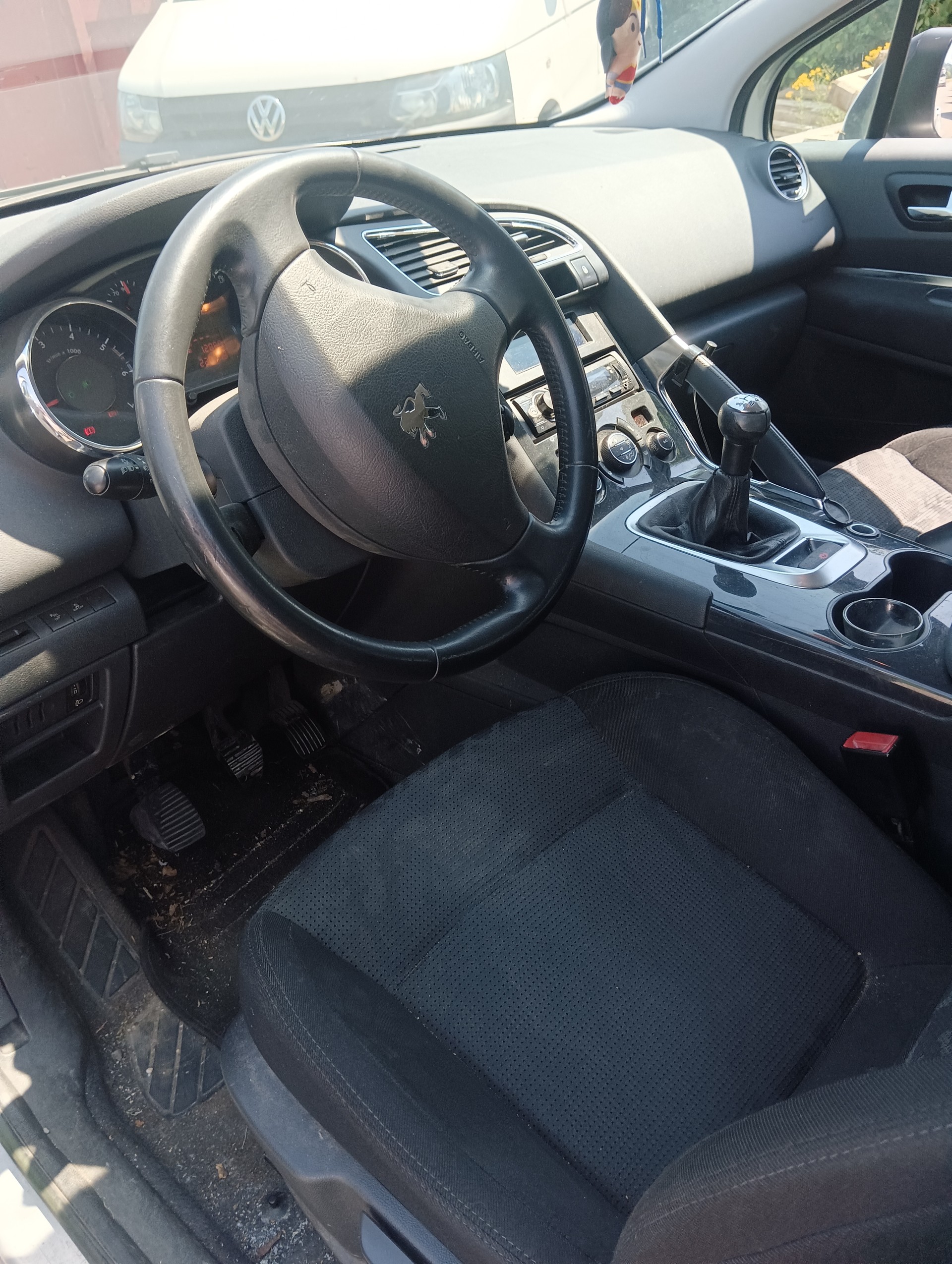 PEUGEOT 3008 1.6 16V VTI Trendy Clim-image-3