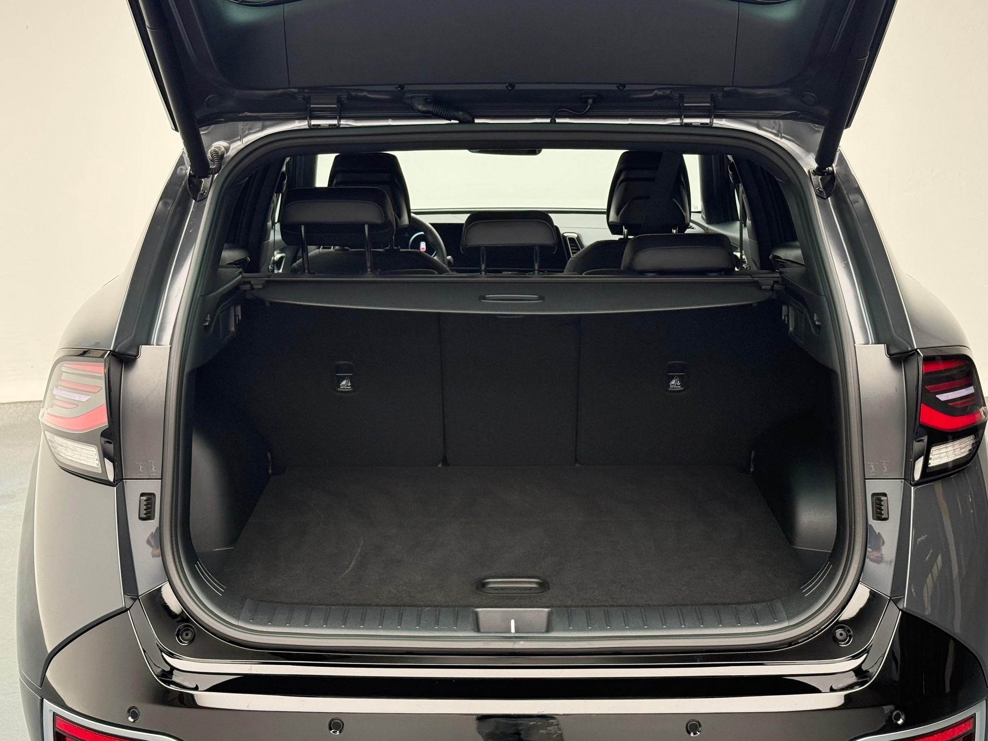 KIA Sportage 1.6 T-GDi PHEV GT-Line-image-11