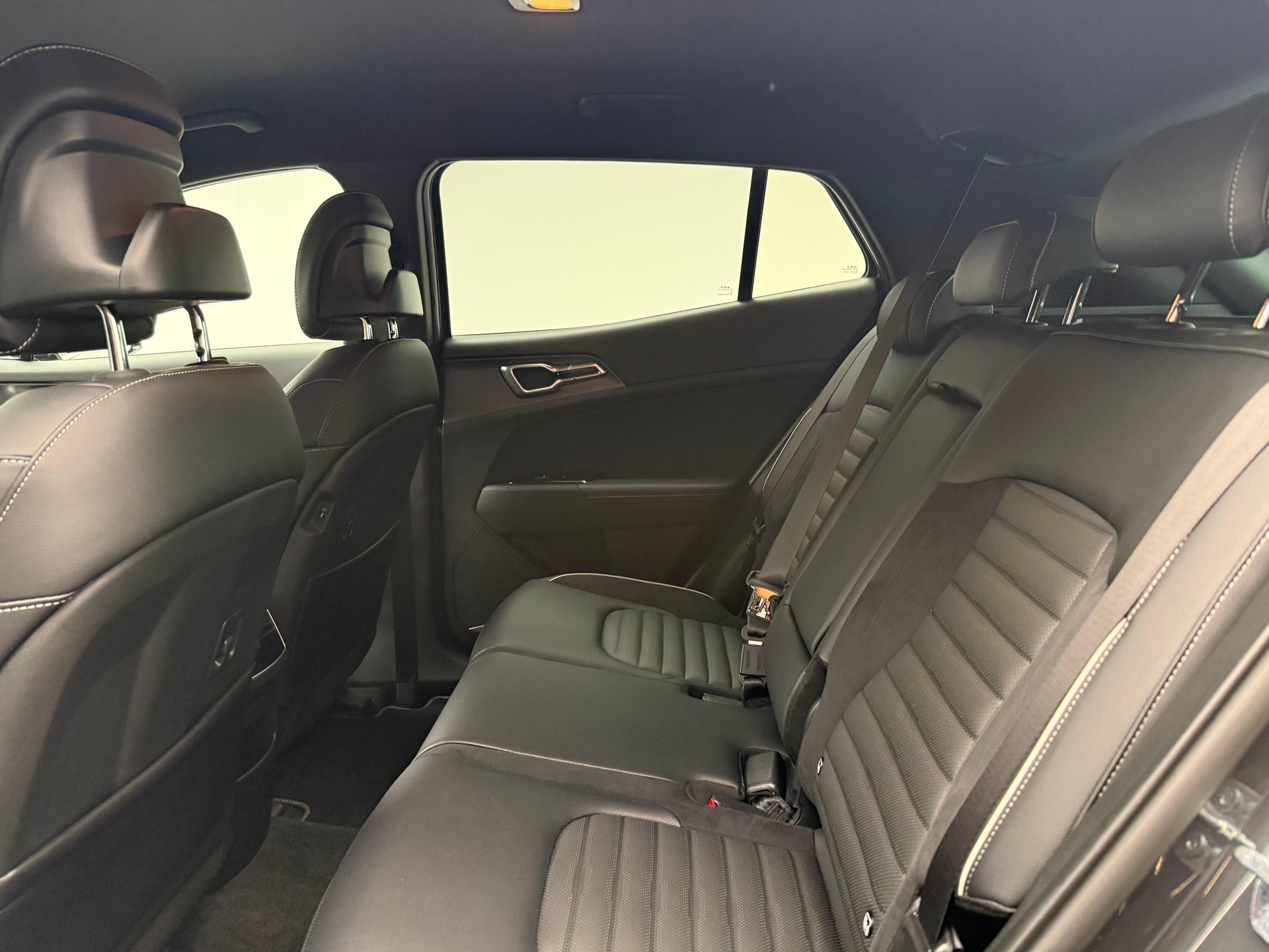 KIA Sportage 1.6 T-GDi PHEV GT-Line-image-10