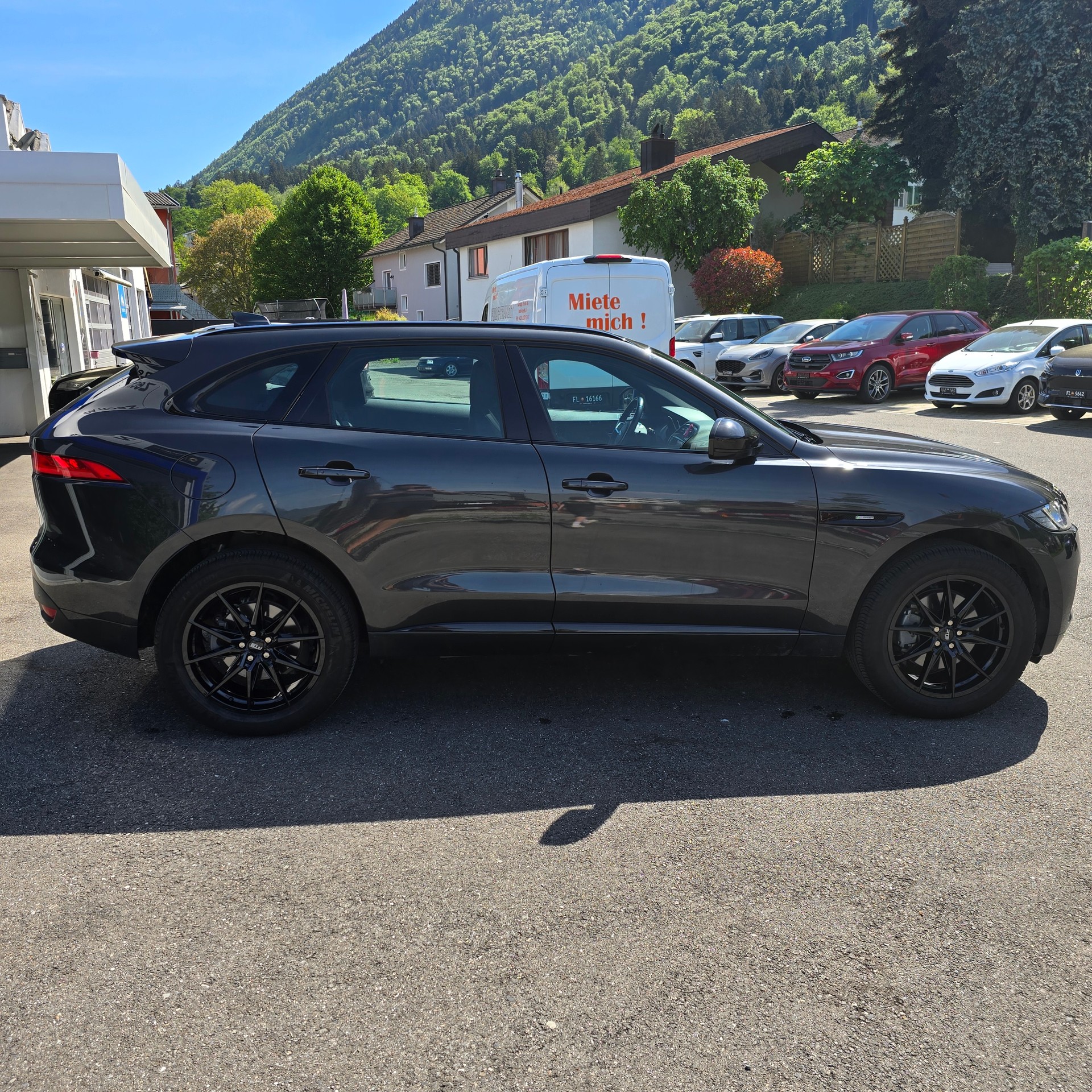 JAGUAR F-Pace 3.0 V6 S/C R-Sport AWD-image-5