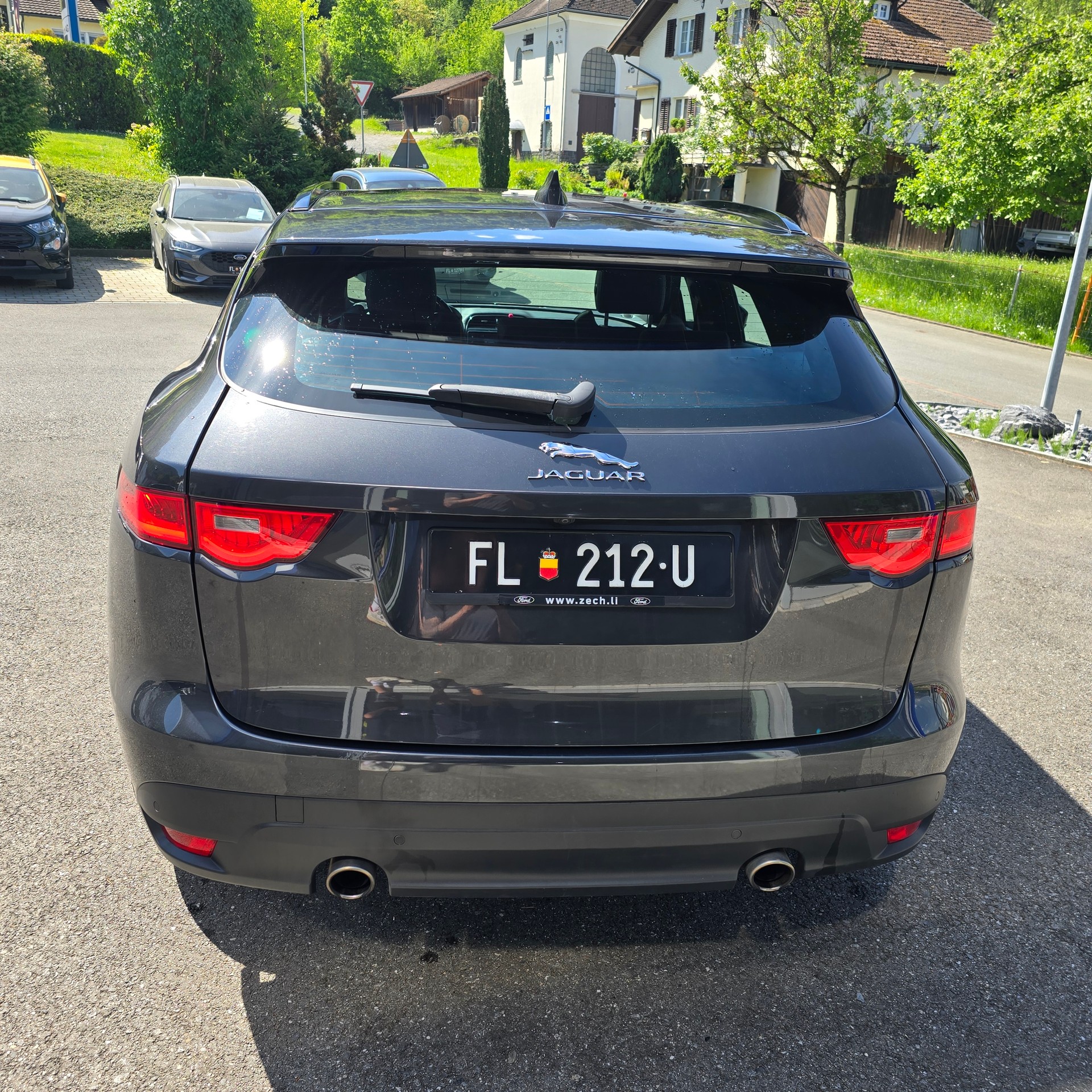 JAGUAR F-Pace 3.0 V6 S/C R-Sport AWD-image-3