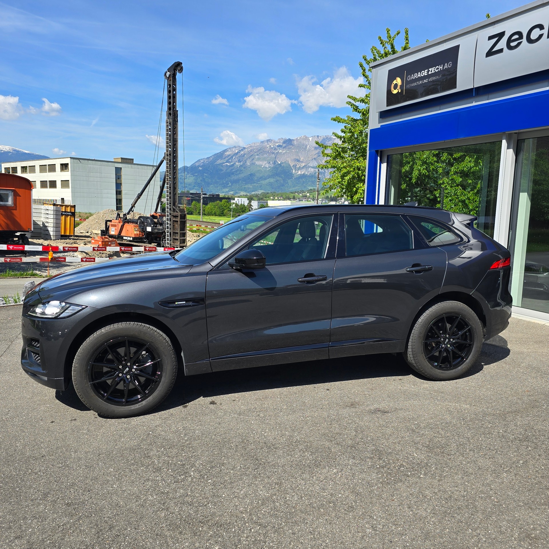JAGUAR F-Pace 3.0 V6 S/C R-Sport AWD-image-1