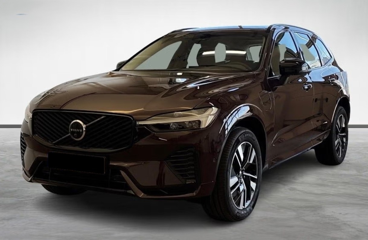 VOLVO XC60 T6 eAWD PluginHybrid Plus Dark Geartronic-image-0