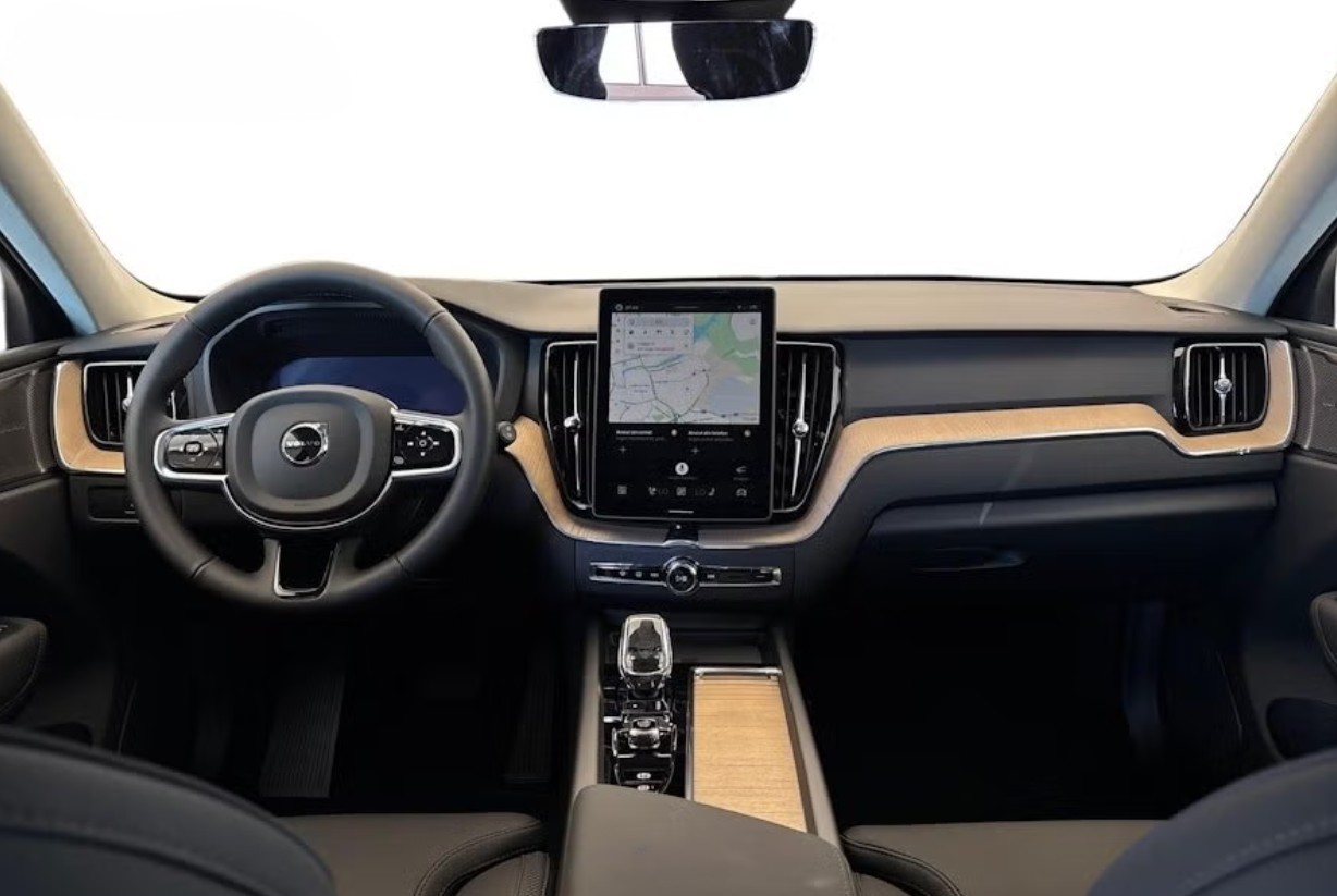 VOLVO XC60 T6 eAWD PluginHybrid Plus Dark Geartronic-image-7