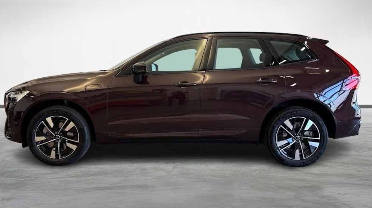 VOLVO XC60 T6 eAWD PluginHybrid Plus Dark Geartronic-image-1