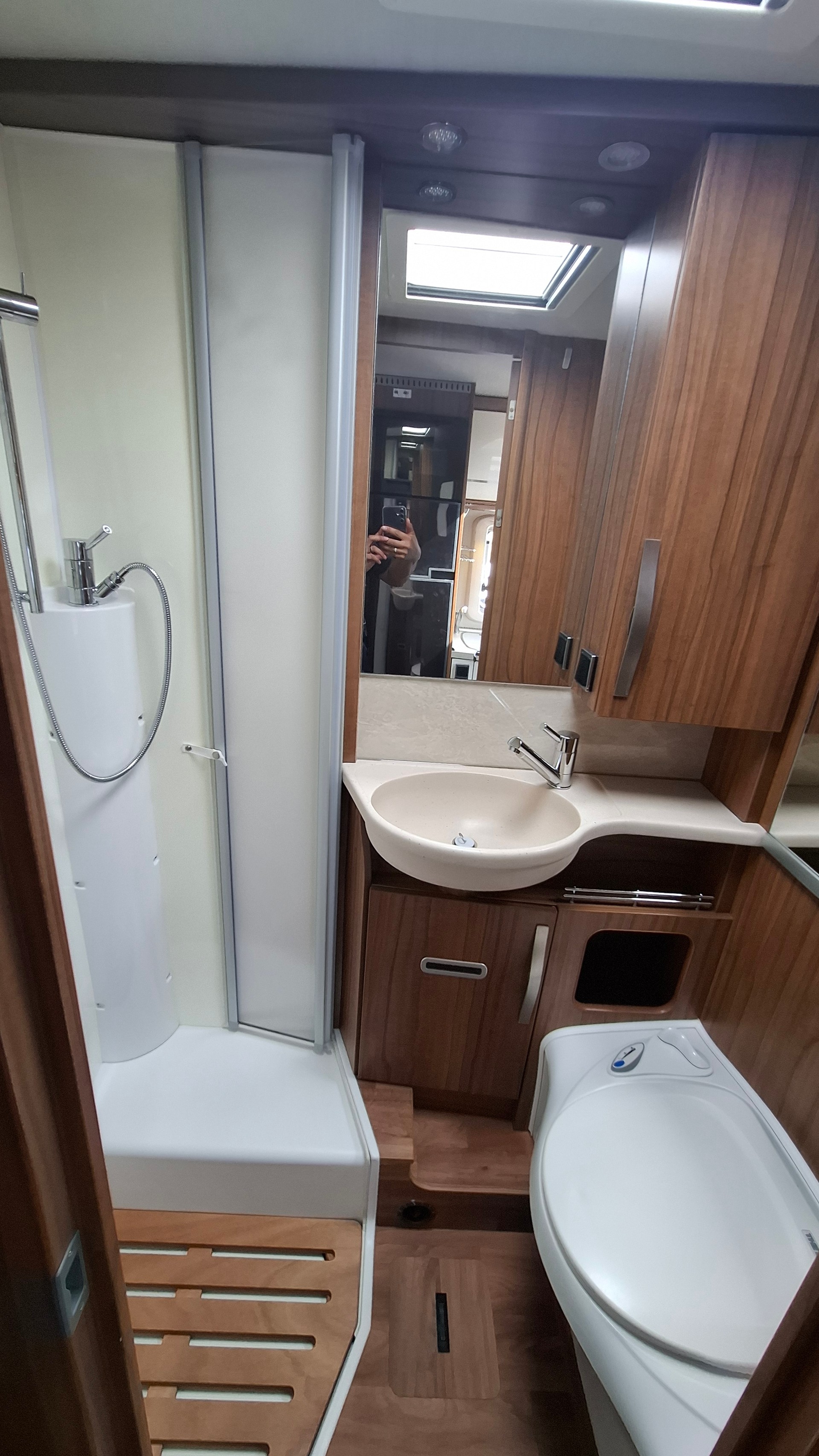 HYMER Exsis-i EX588-image-6