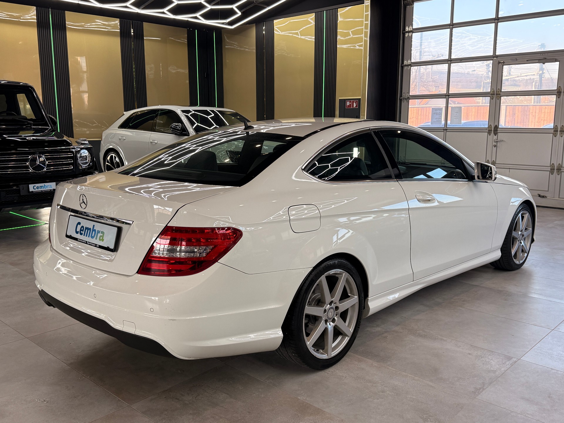 MERCEDES-BENZ C 180 Coupé 7G-Tronic-image-4