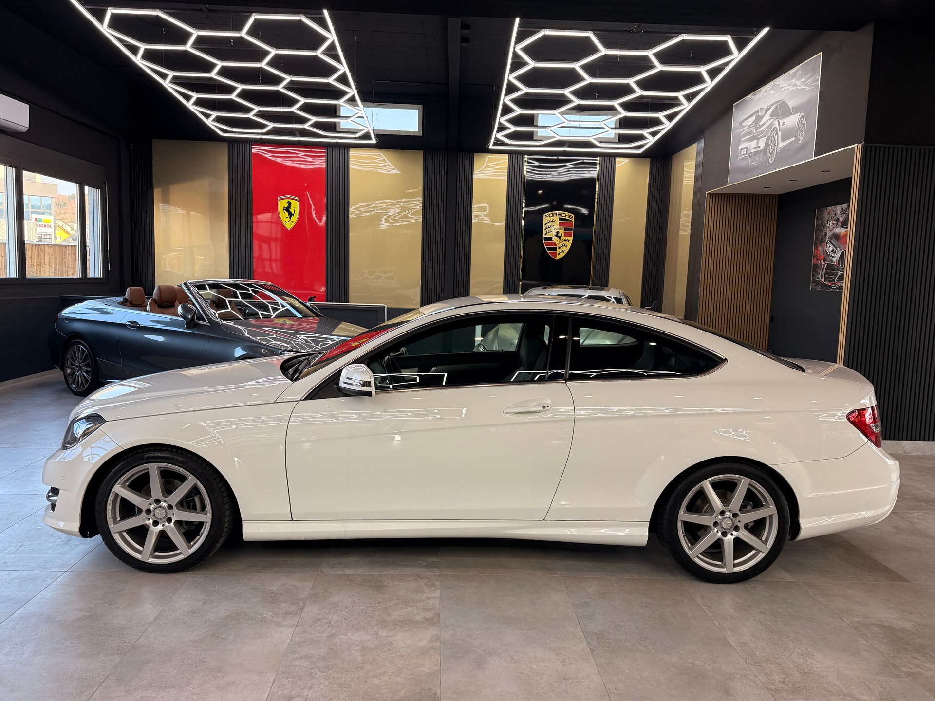 MERCEDES-BENZ C 180 Coupé 7G-Tronic-image-7