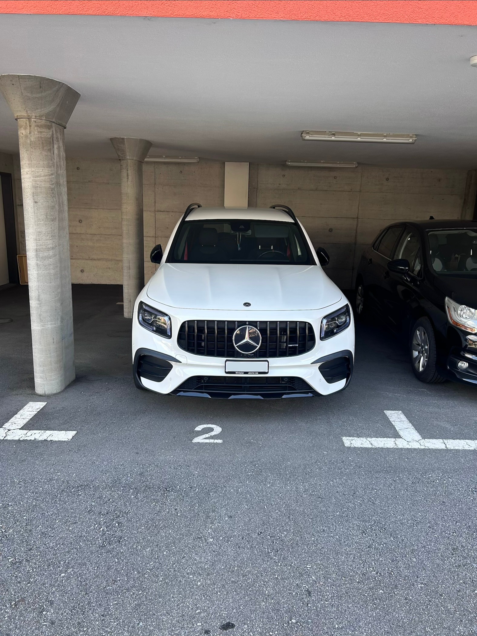 MERCEDES-BENZ GLB 35 AMG 4matic-image-0