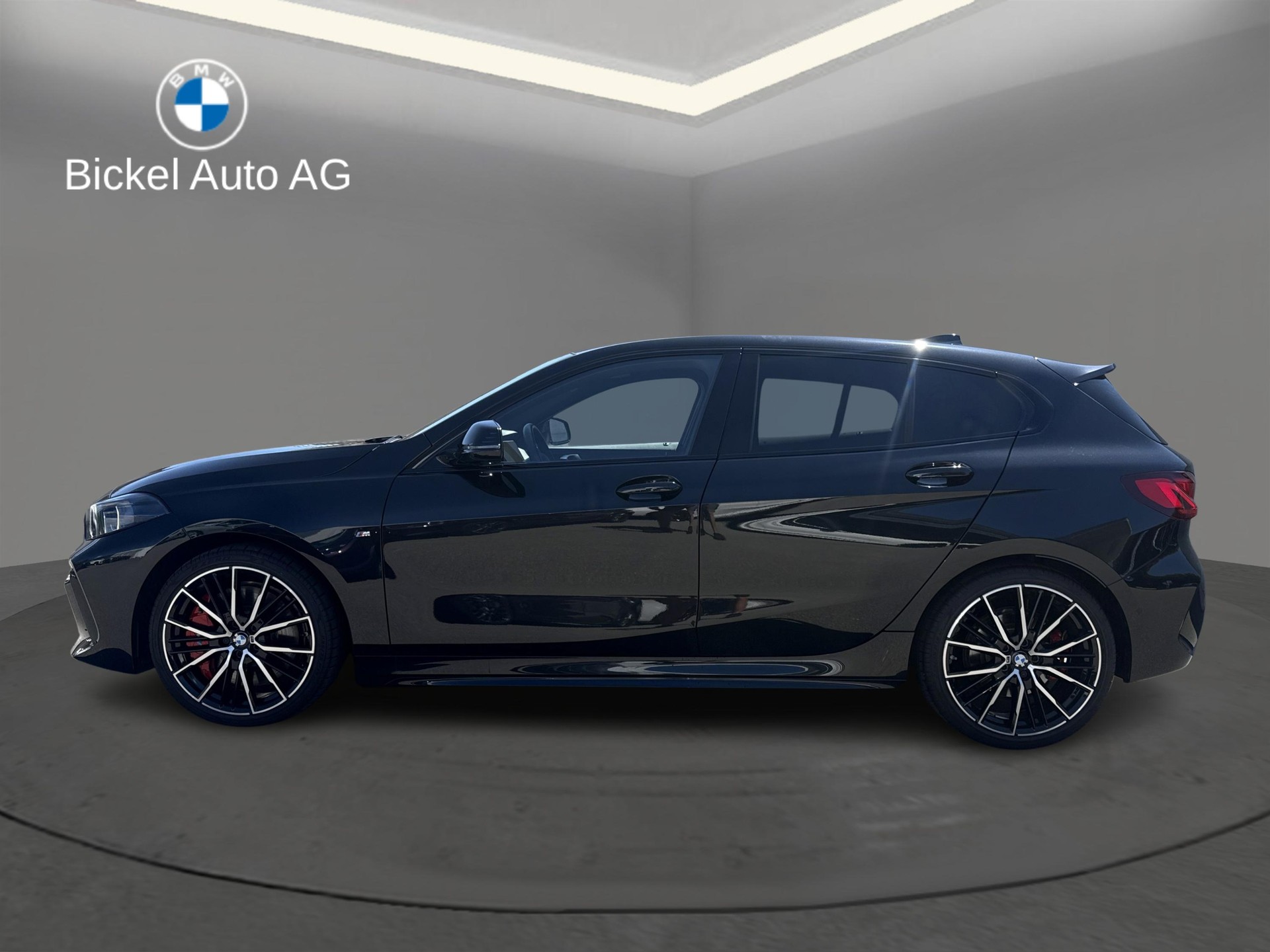 BMW 120d xDrive M Sport Pro-showroom-element-3