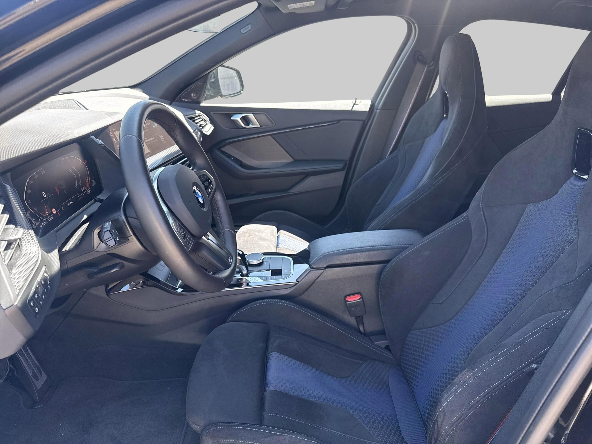 BMW 120d xDrive M Sport Pro-image-8