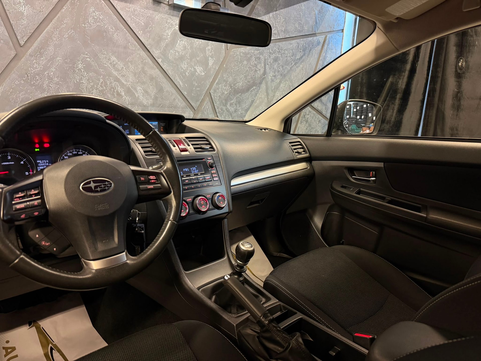 SUBARU XV 2.0D Swiss Two AWD-image-8