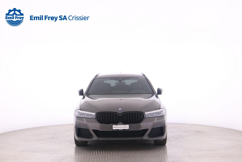 BMW 530e xDrive SAG Touring-image-8