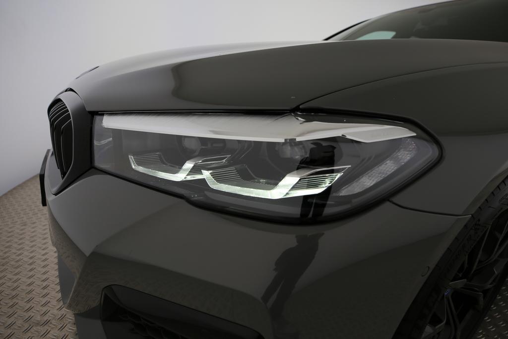 BMW 530e xDrive SAG Touring-image-16