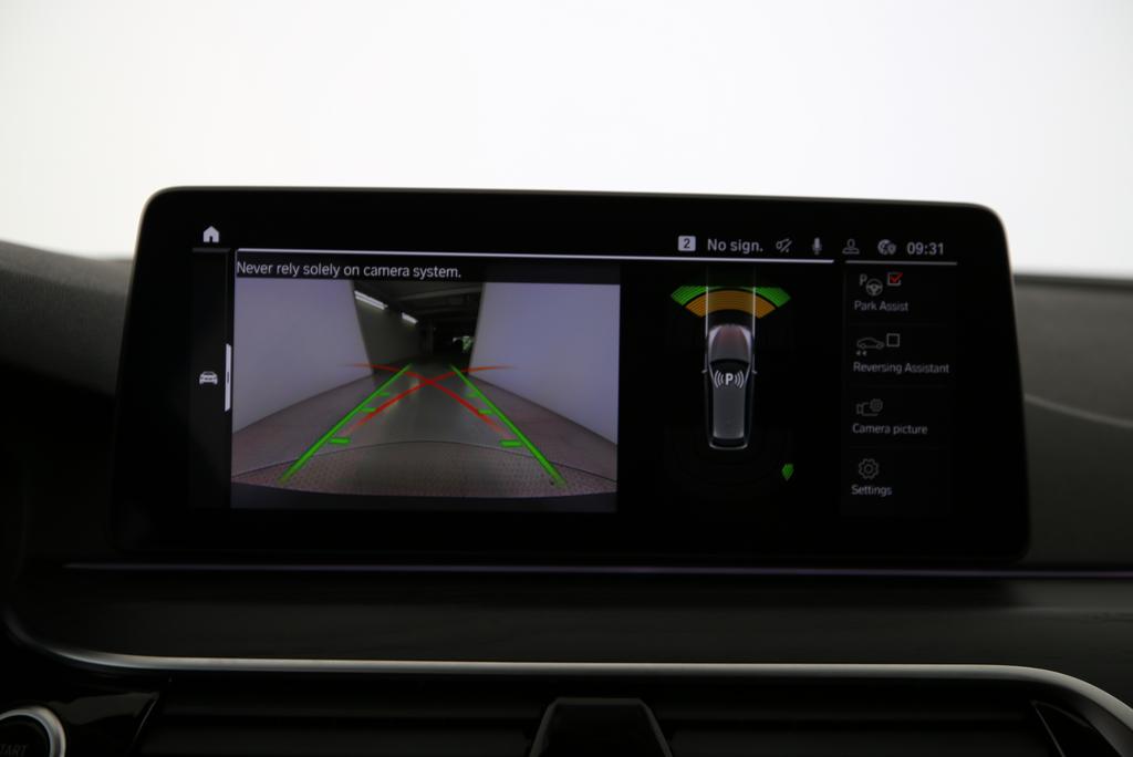 BMW 530e xDrive SAG Touring-image-10