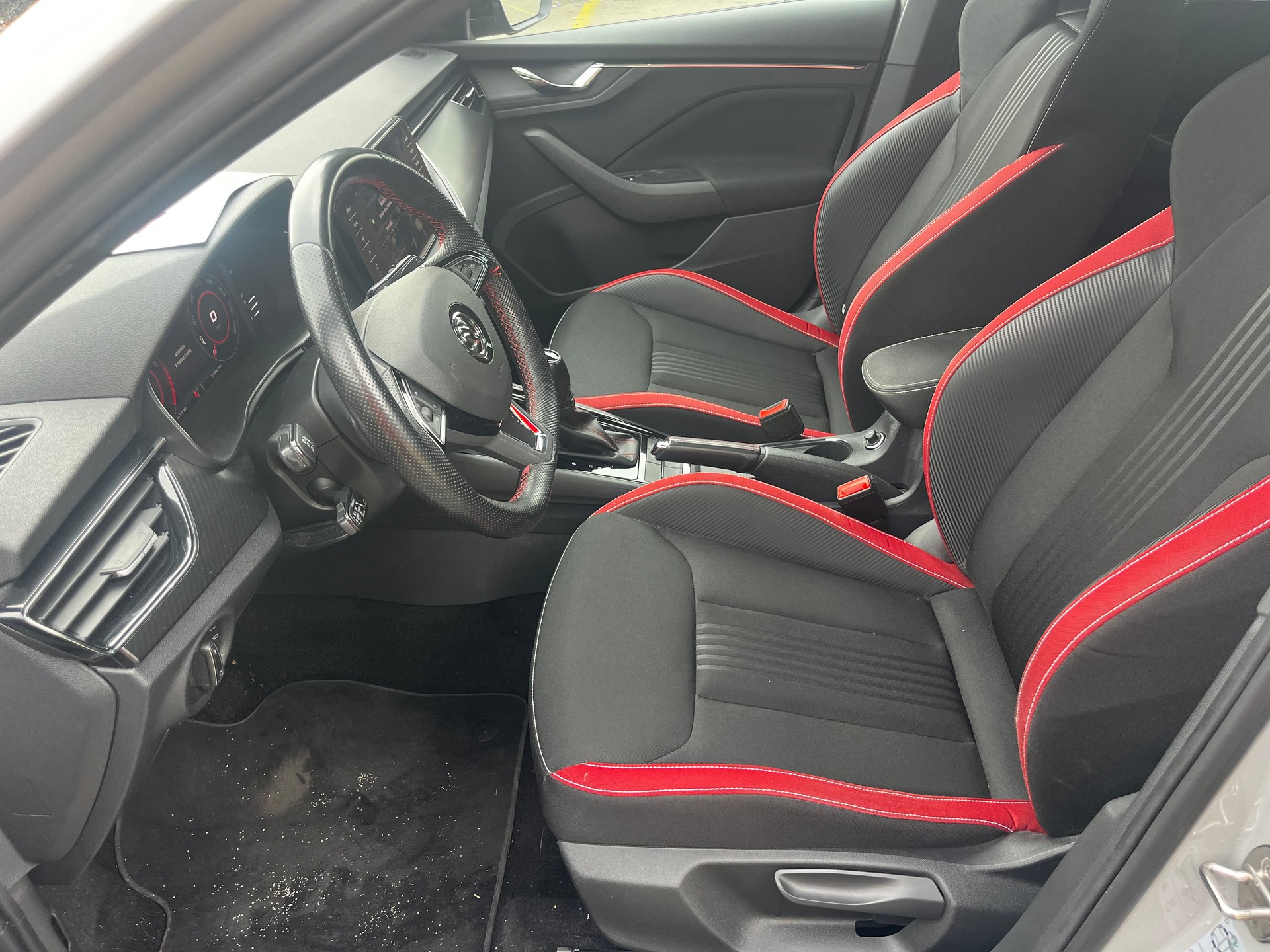 SKODA Scala 1.0 TSI Monte Carlo DSG-image-13