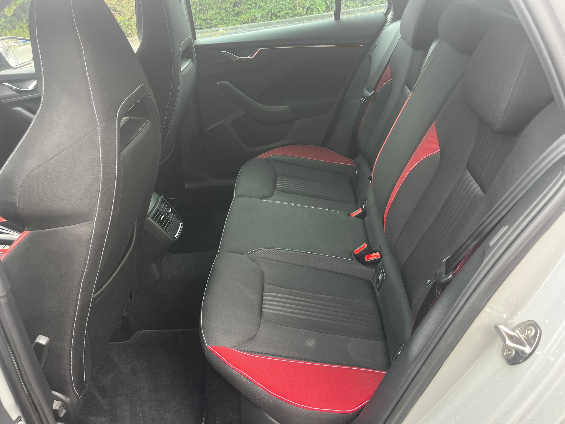 SKODA Scala 1.0 TSI Monte Carlo DSG-image-10