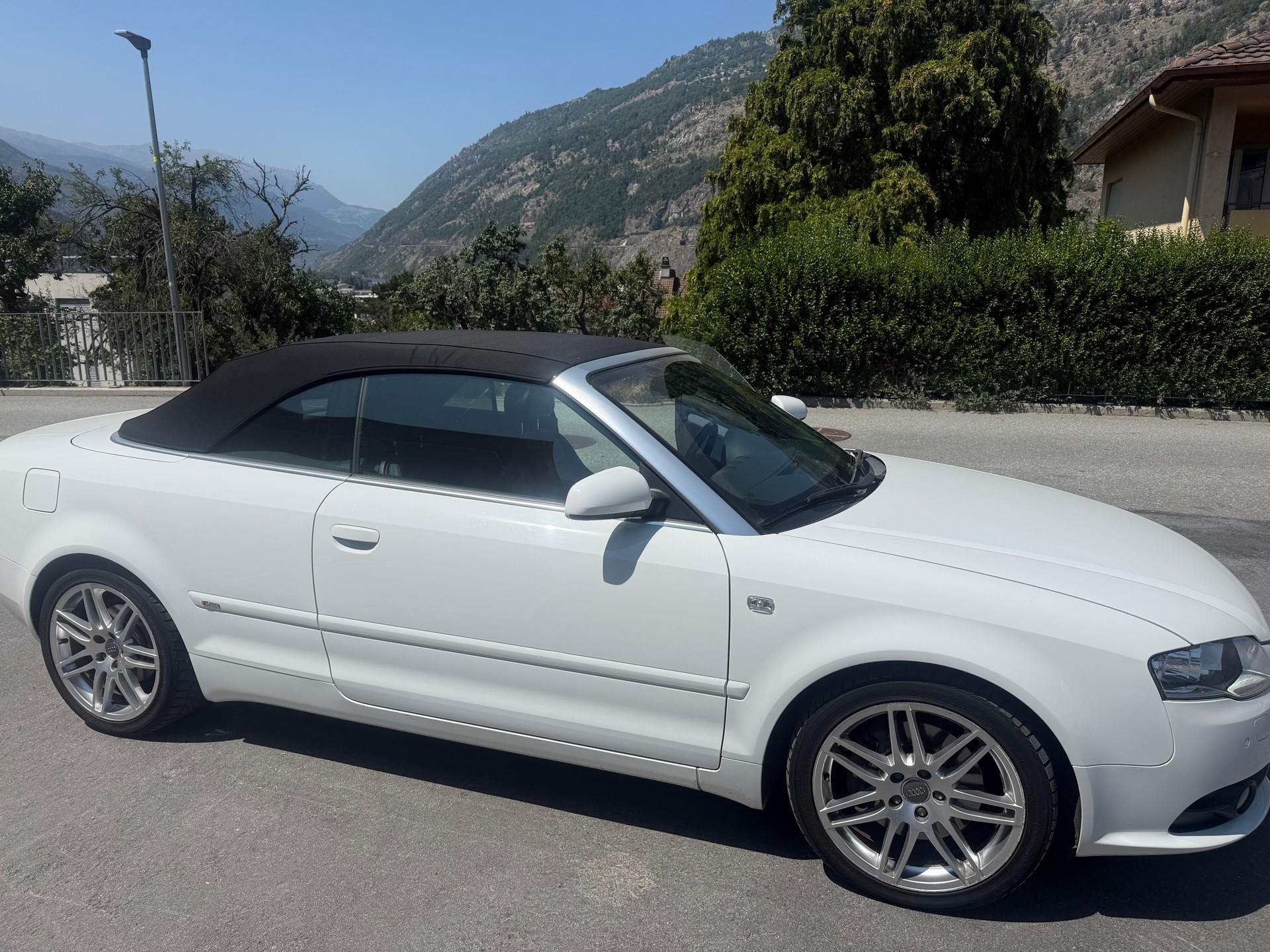 AUDI 2.0 T FSI 200-image-0