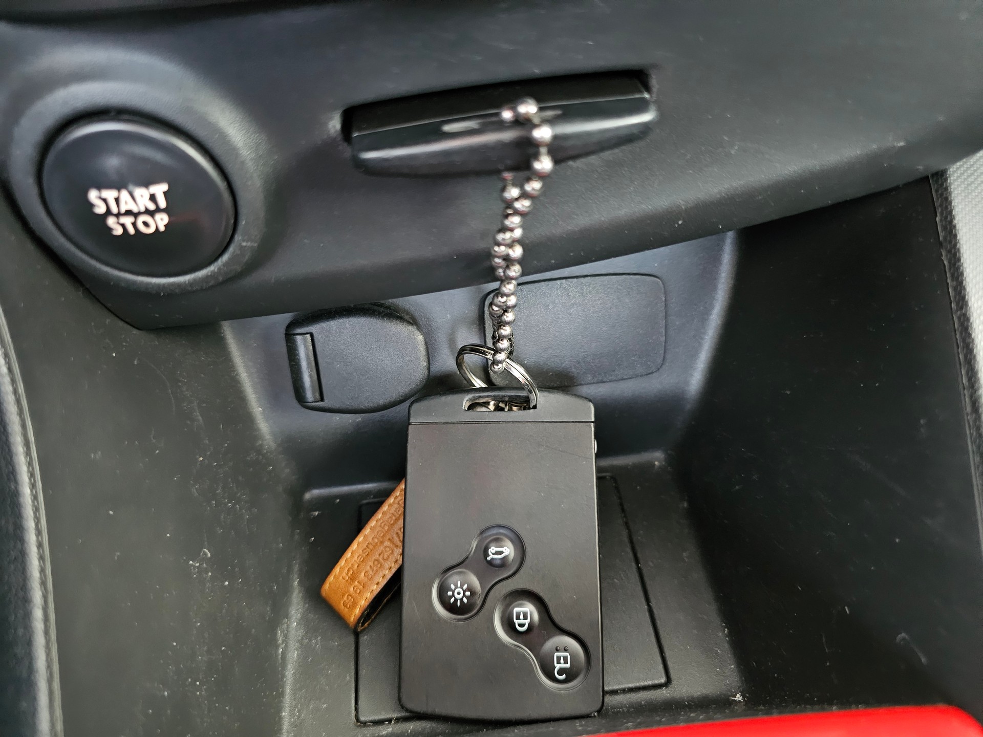 RENAULT Clio 1.5 dCi Expression-image-7