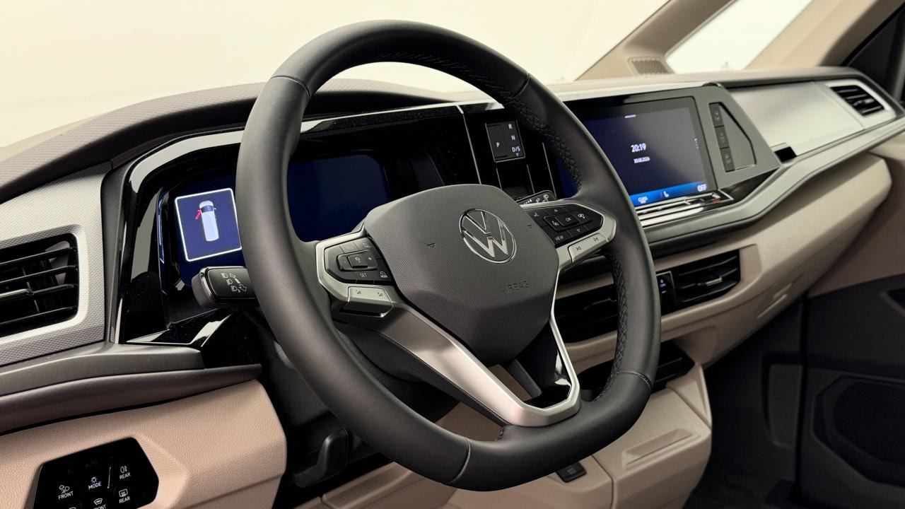 VW Multivan 2.0 TDI Life DSG-image-6
