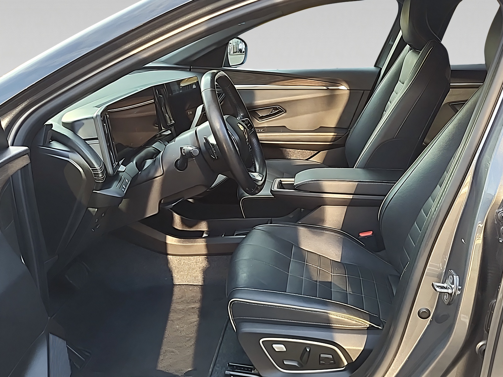 RENAULT Megane-image-4