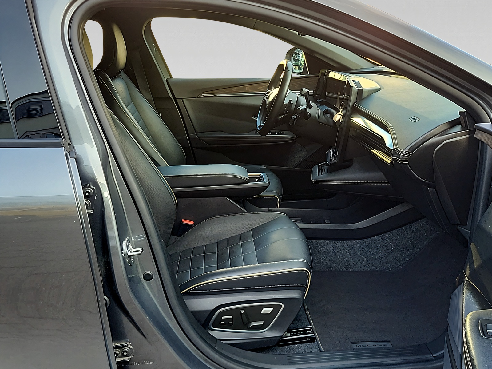 RENAULT Megane-image-6