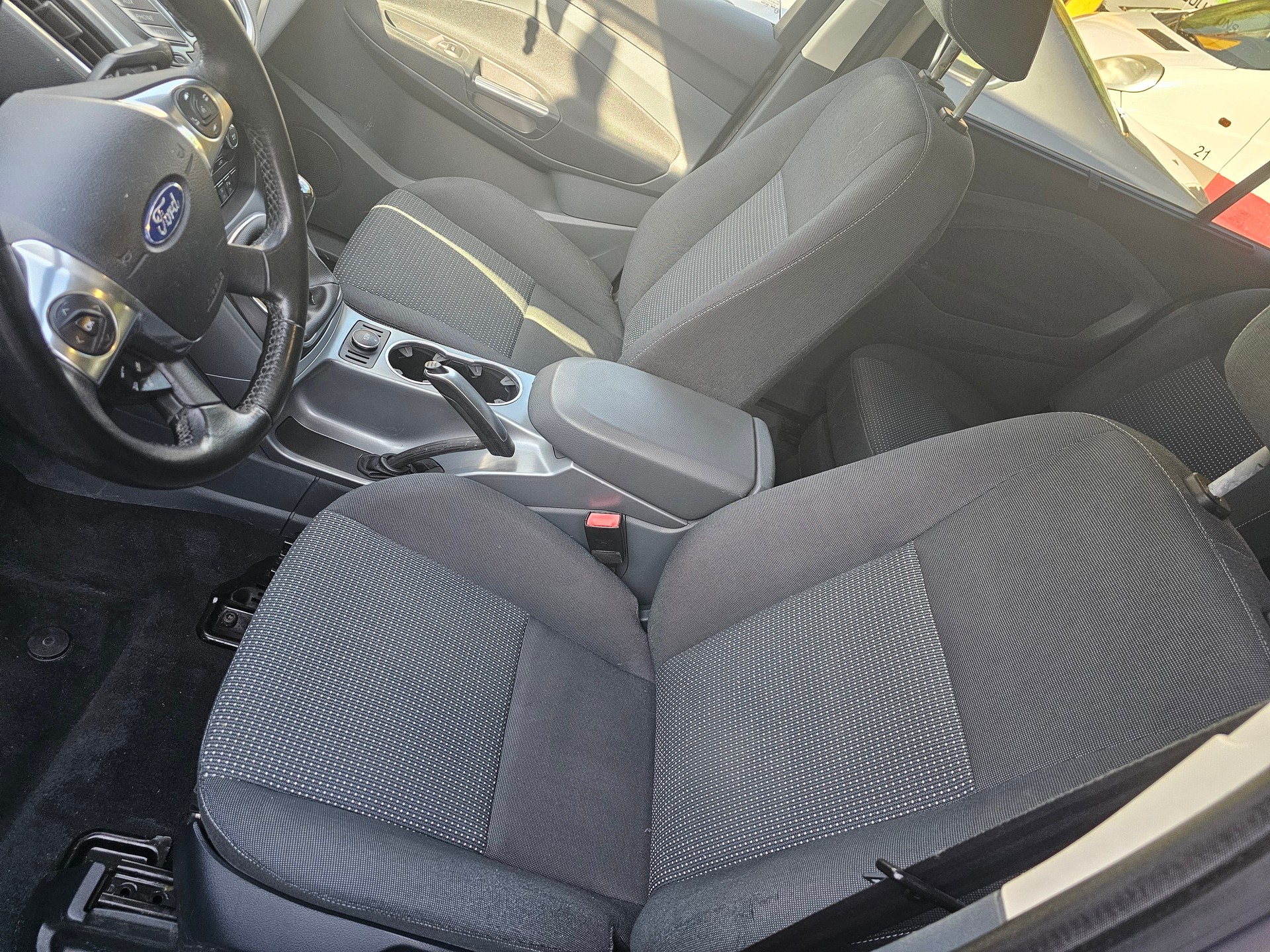 FORD Grand C-Max 1.6 SCTi KNIE-Edition-image-5