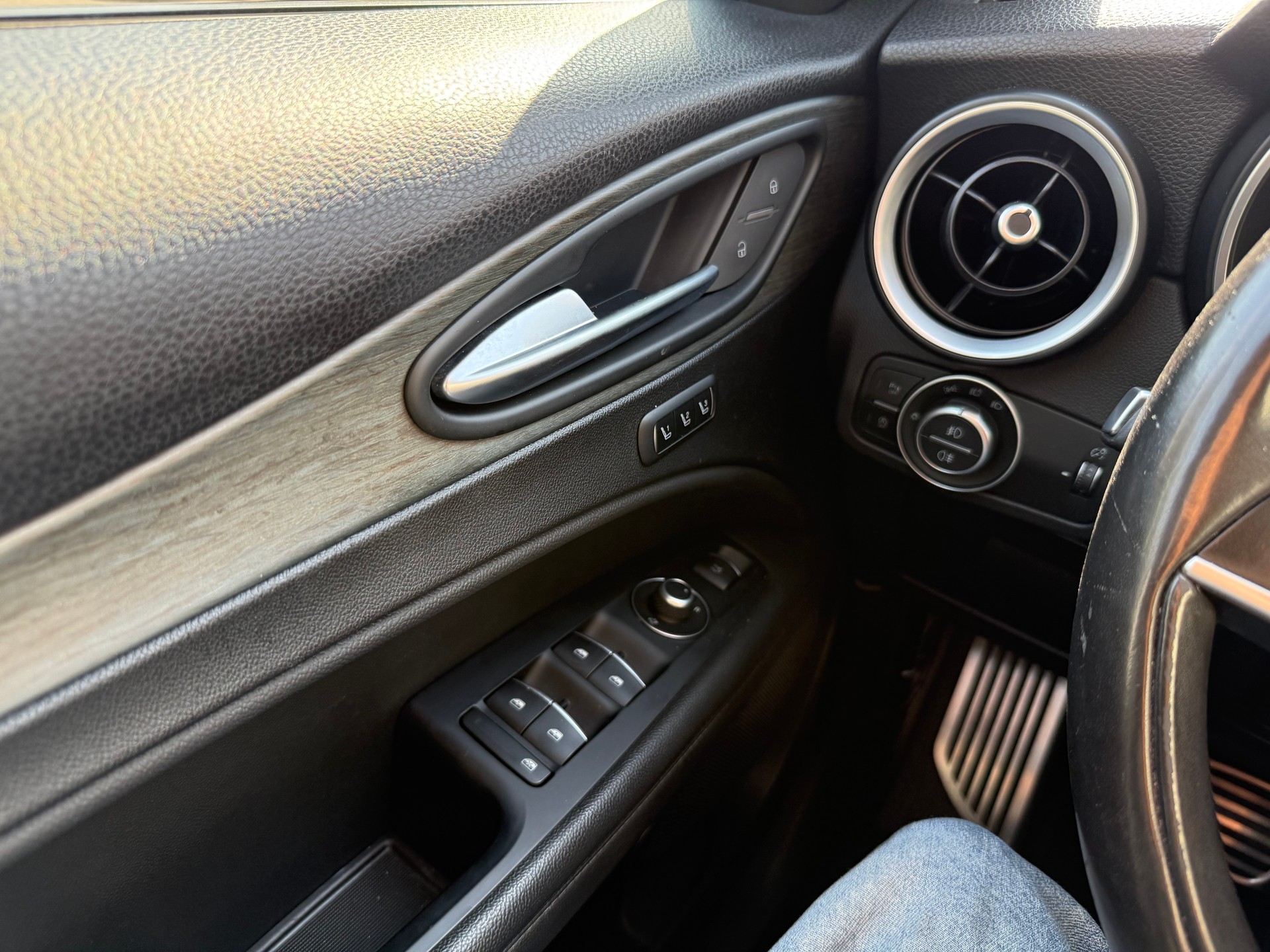 ALFA ROMEO Stelvio 2.2 JTDM Super Q4 Automatic-image-24