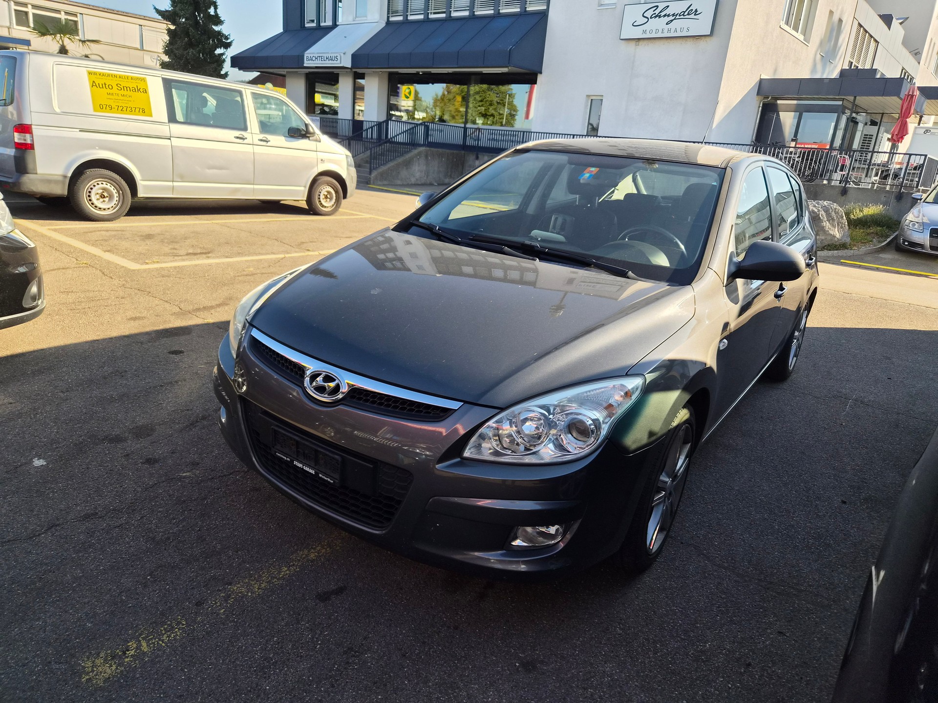 HYUNDAI i30 2.0 Premium-image-2